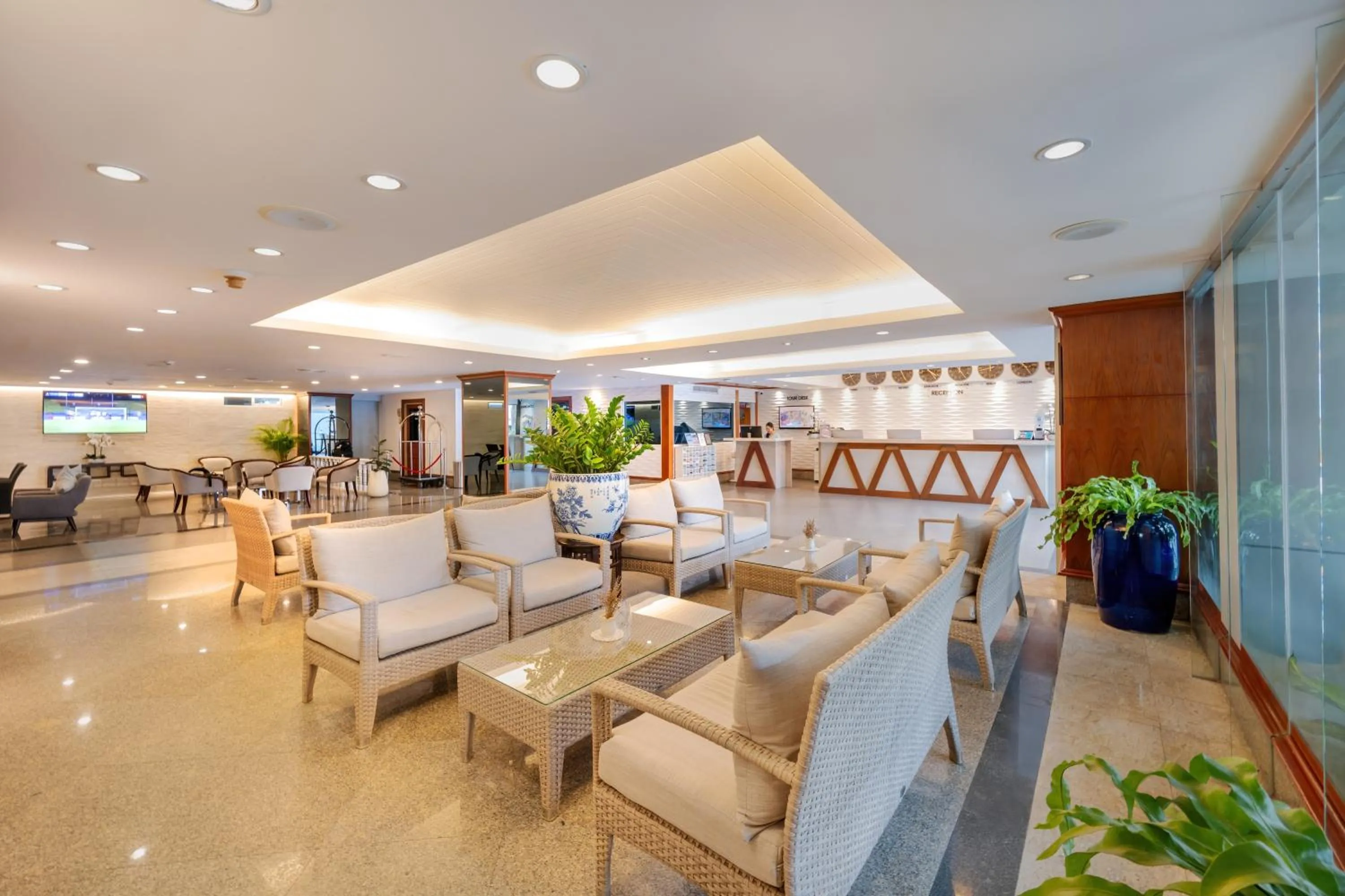 Lobby or reception in Andaman Beach Suites Hotel, Patong Phuket