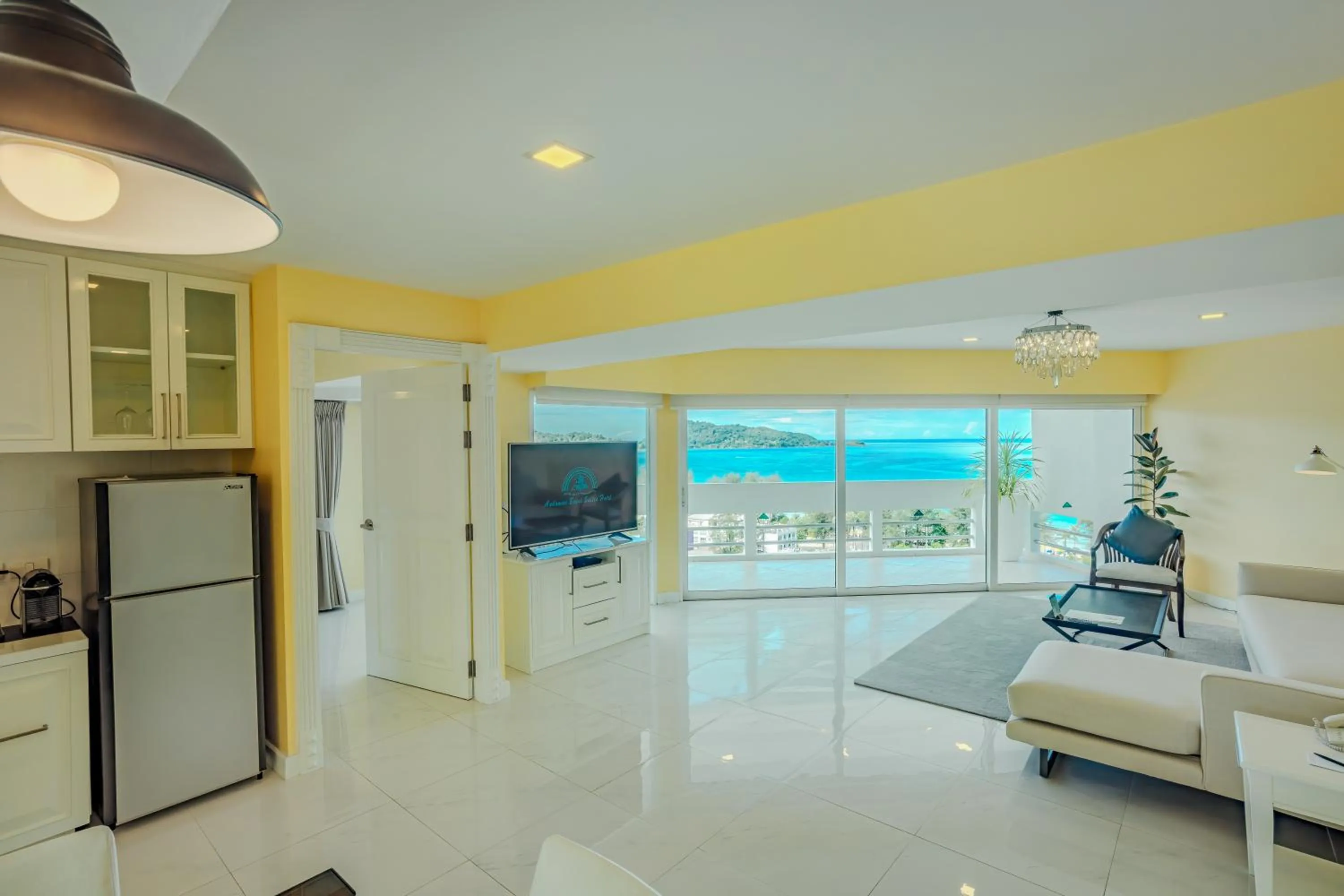 Living room in Andaman Beach Suites Hotel, Patong Phuket