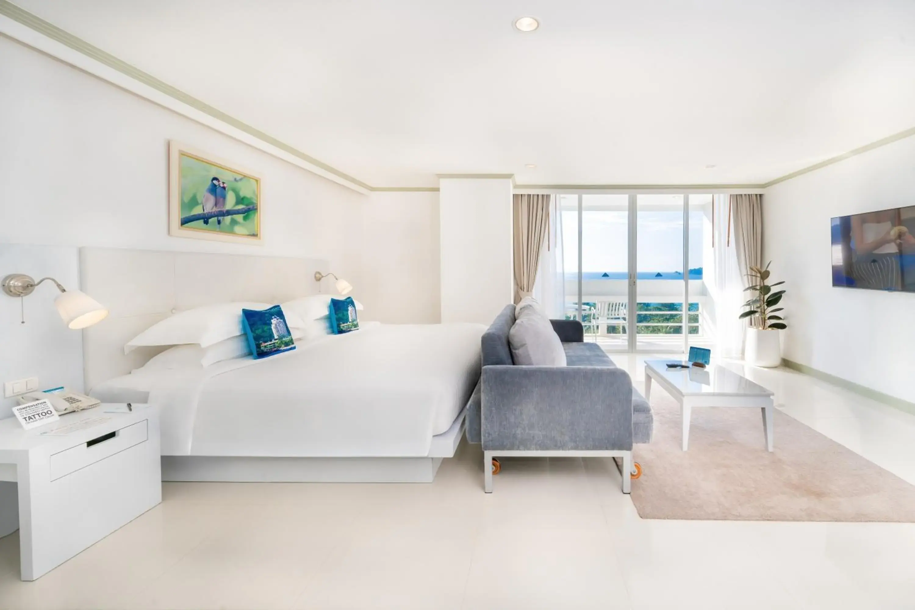 Super Deluxe Sea View in Andaman Beach Suites Hotel, Patong Phuket Super Deluxe Sea View in Andaman Beach Suites Hotel, Patong Phuket