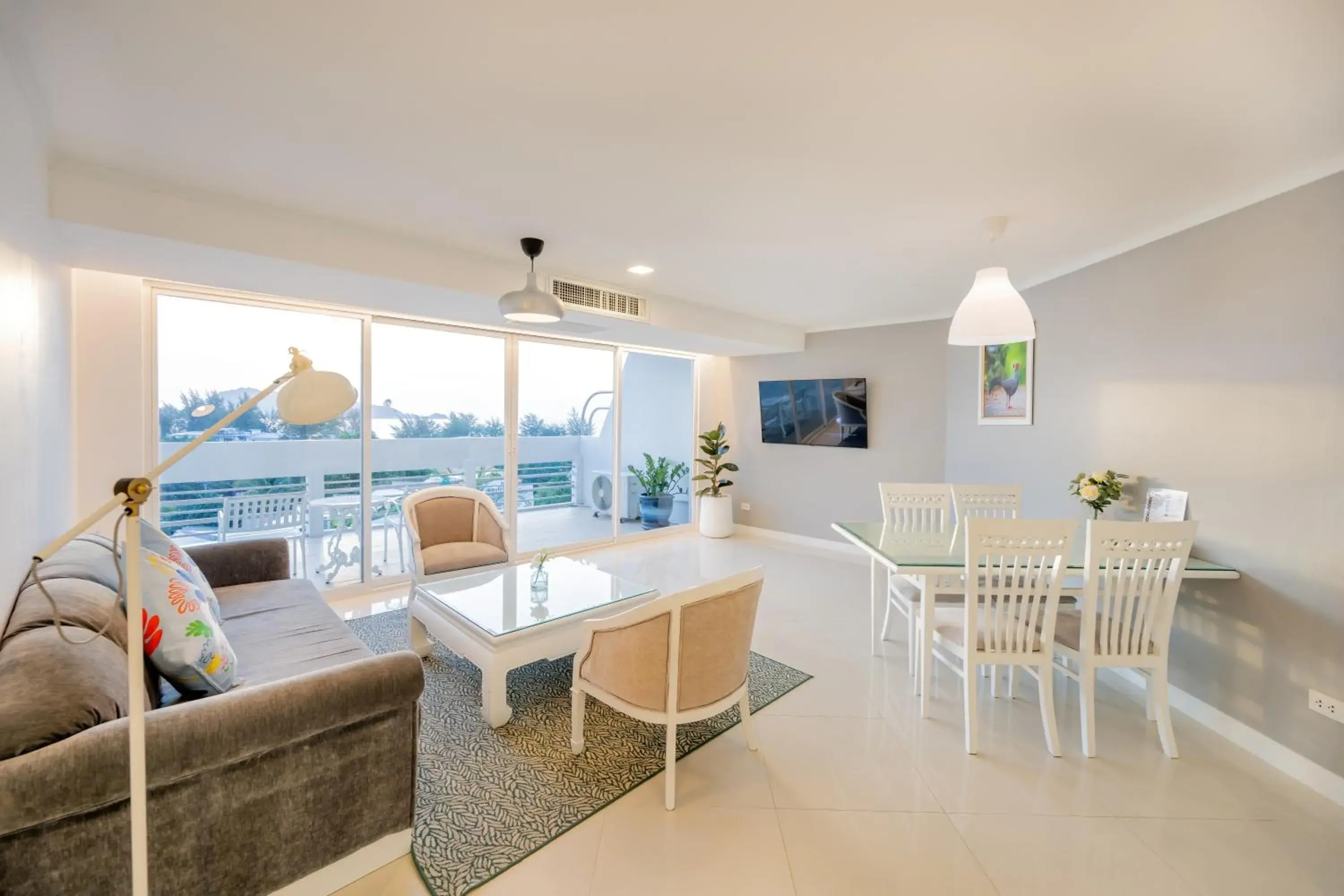 Premium Family Suites in Andaman Beach Suites Hotel, Patong Phuket Premium Family Suites in Andaman Beach Suites Hotel, Patong Phuket