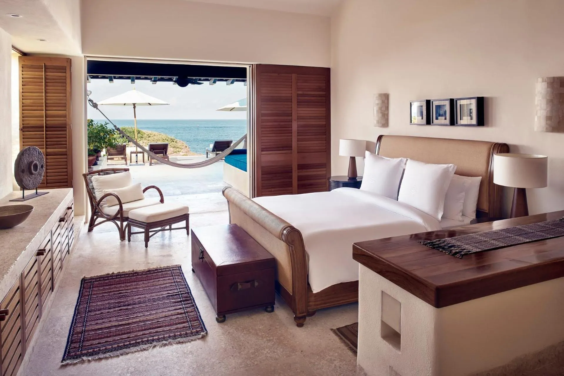 Bedroom, Bed in Four Seasons Resort Punta Mita