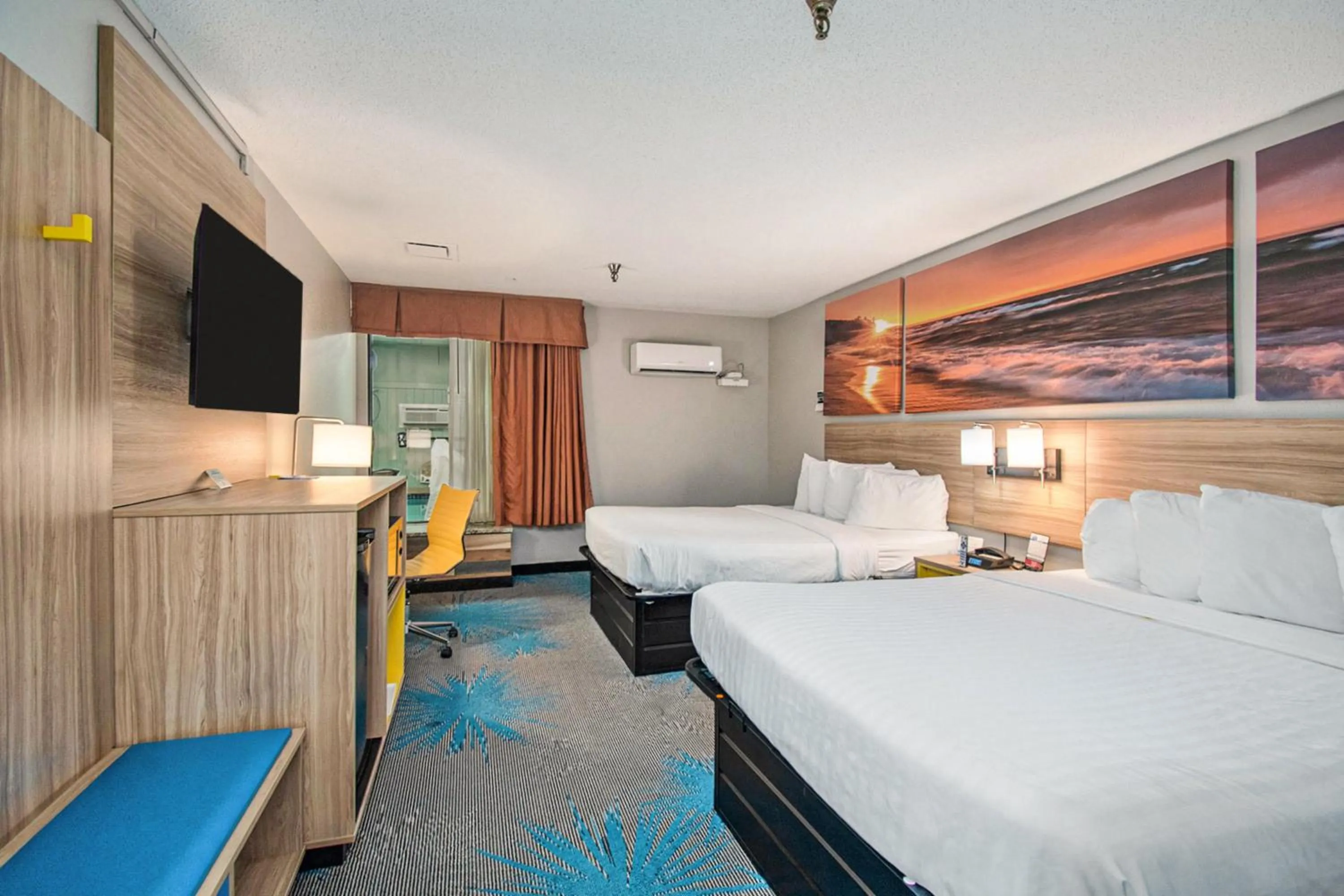 Bed in Days Inn & Suites by Wyndham Mt Pleasant