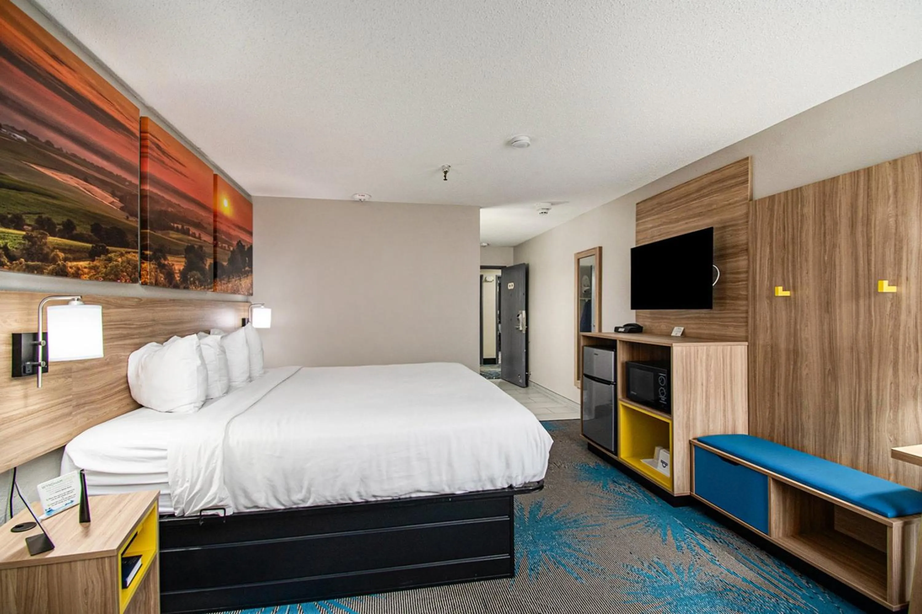 Bed in Days Inn & Suites by Wyndham Mt Pleasant