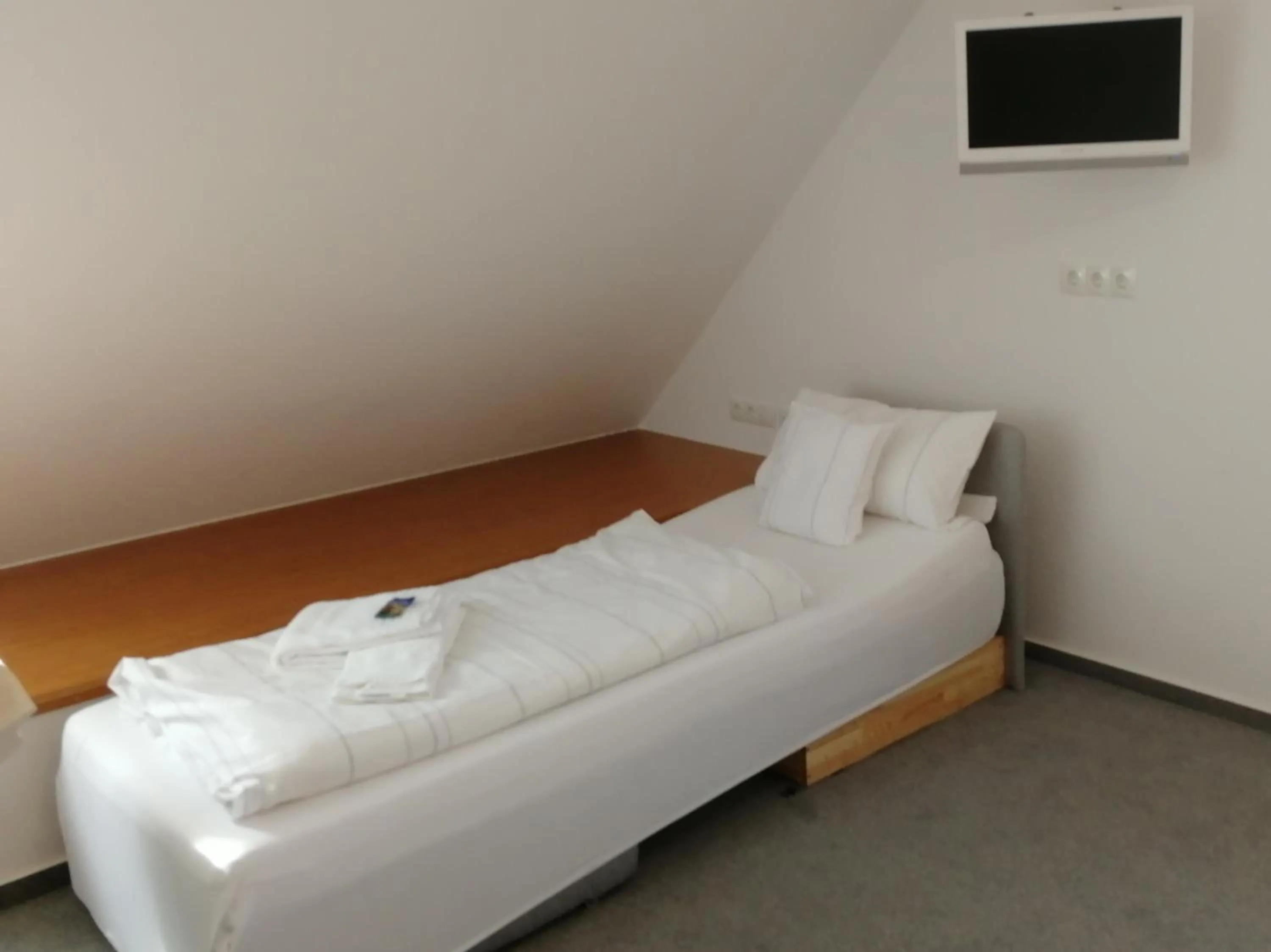 Bed in Hotel & Gasthaus Zum Domkreuger