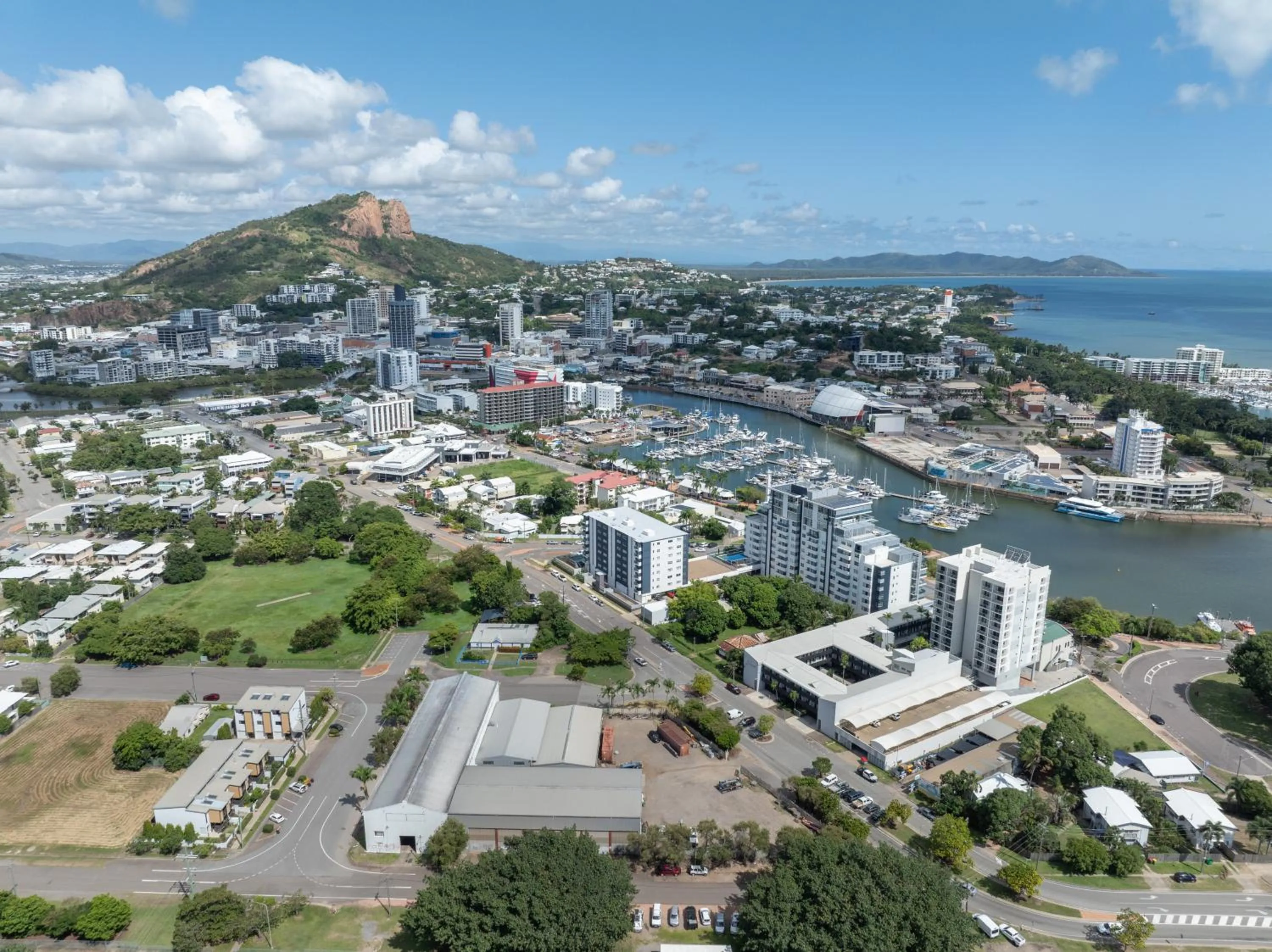 Bird's eye view in Oaks Townsville Hotel