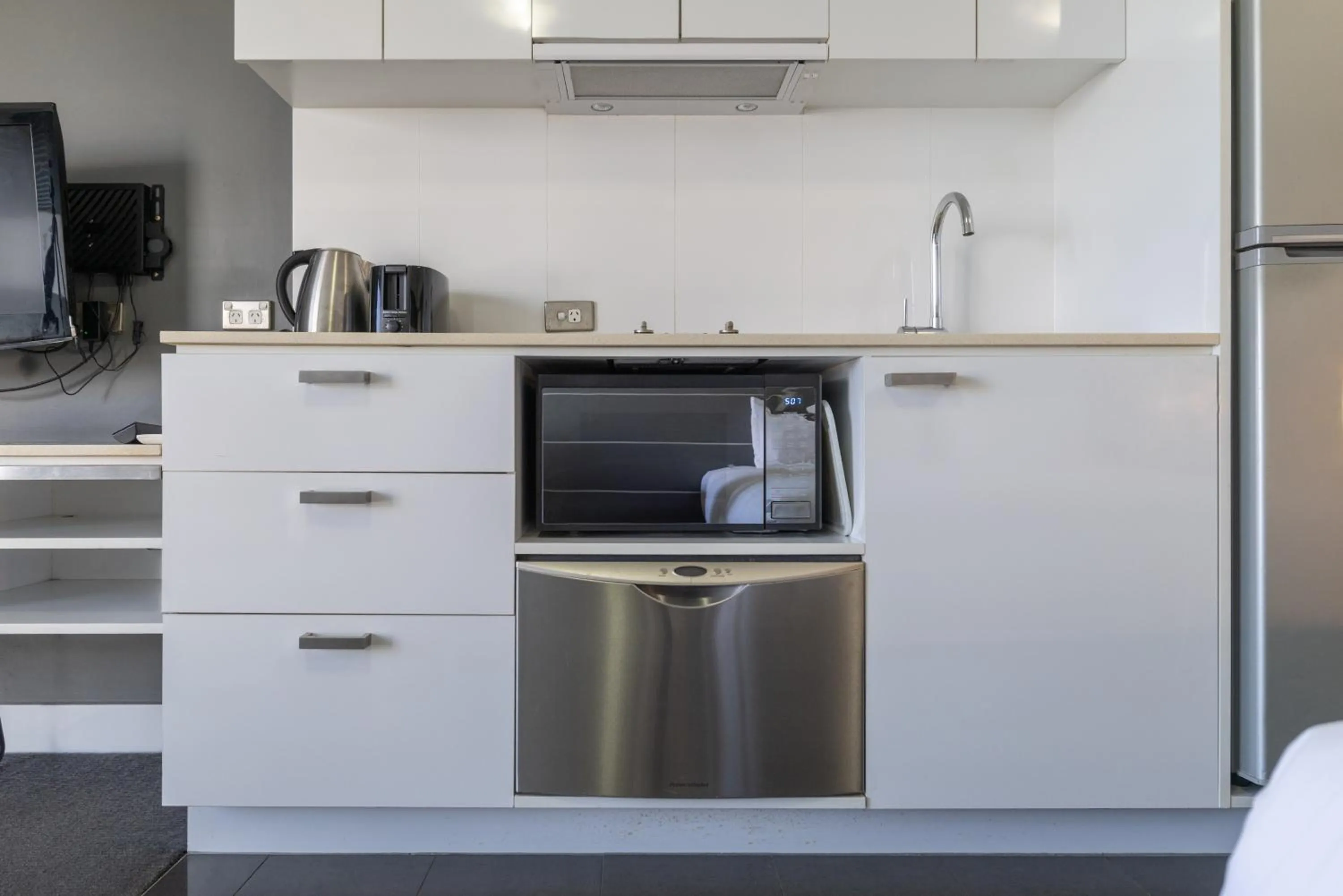 Coffee/tea facilities in Oaks Townsville Hotel
