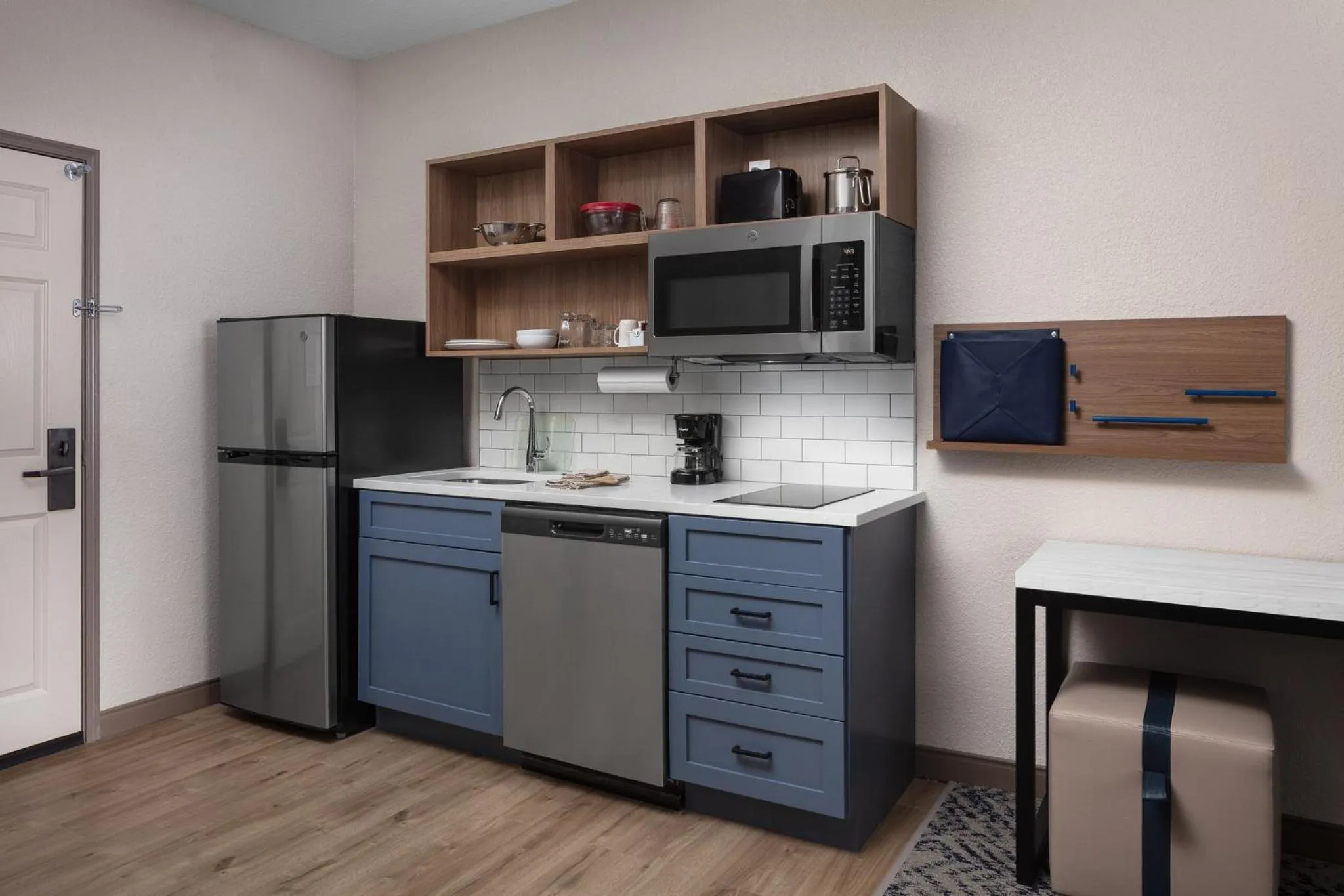 Photo of the whole room in Candlewood Suites St. Robert by IHG