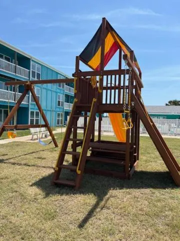 Executive Keys Condominiums on the Beach