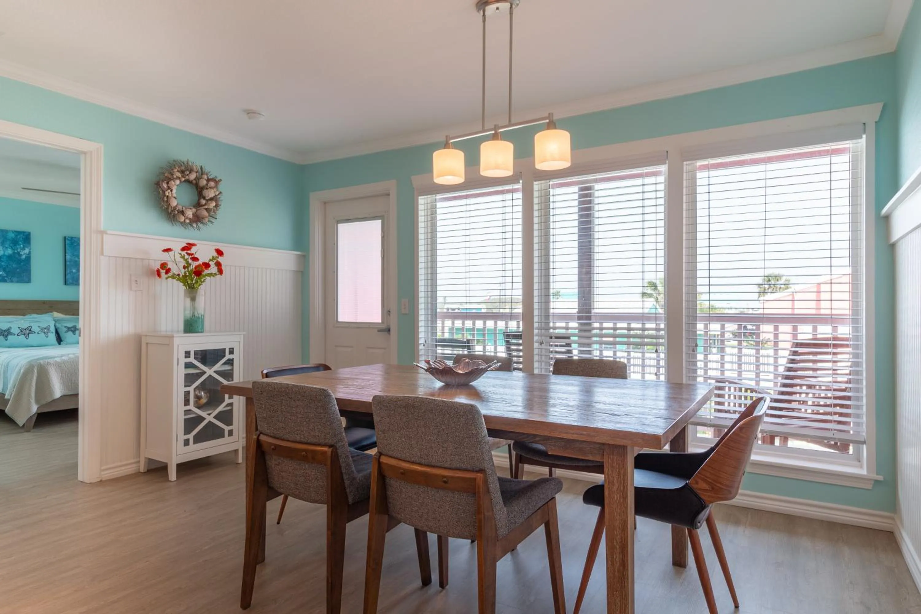 Executive Keys Condominiums on the Beach