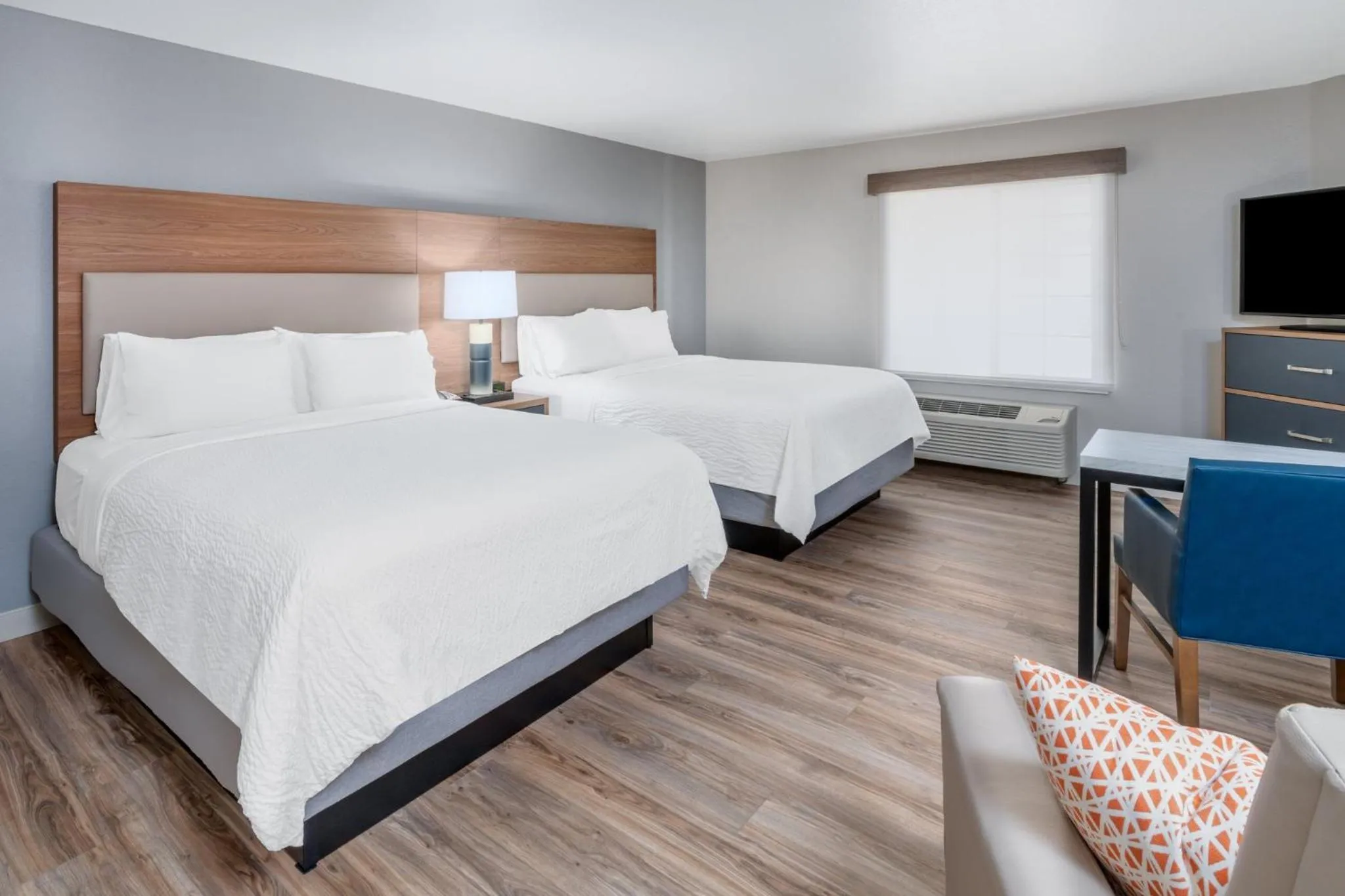 Photo of the whole room, Bed in Candlewood Suites Denver Northeast - Brighton, an IHG Hotel