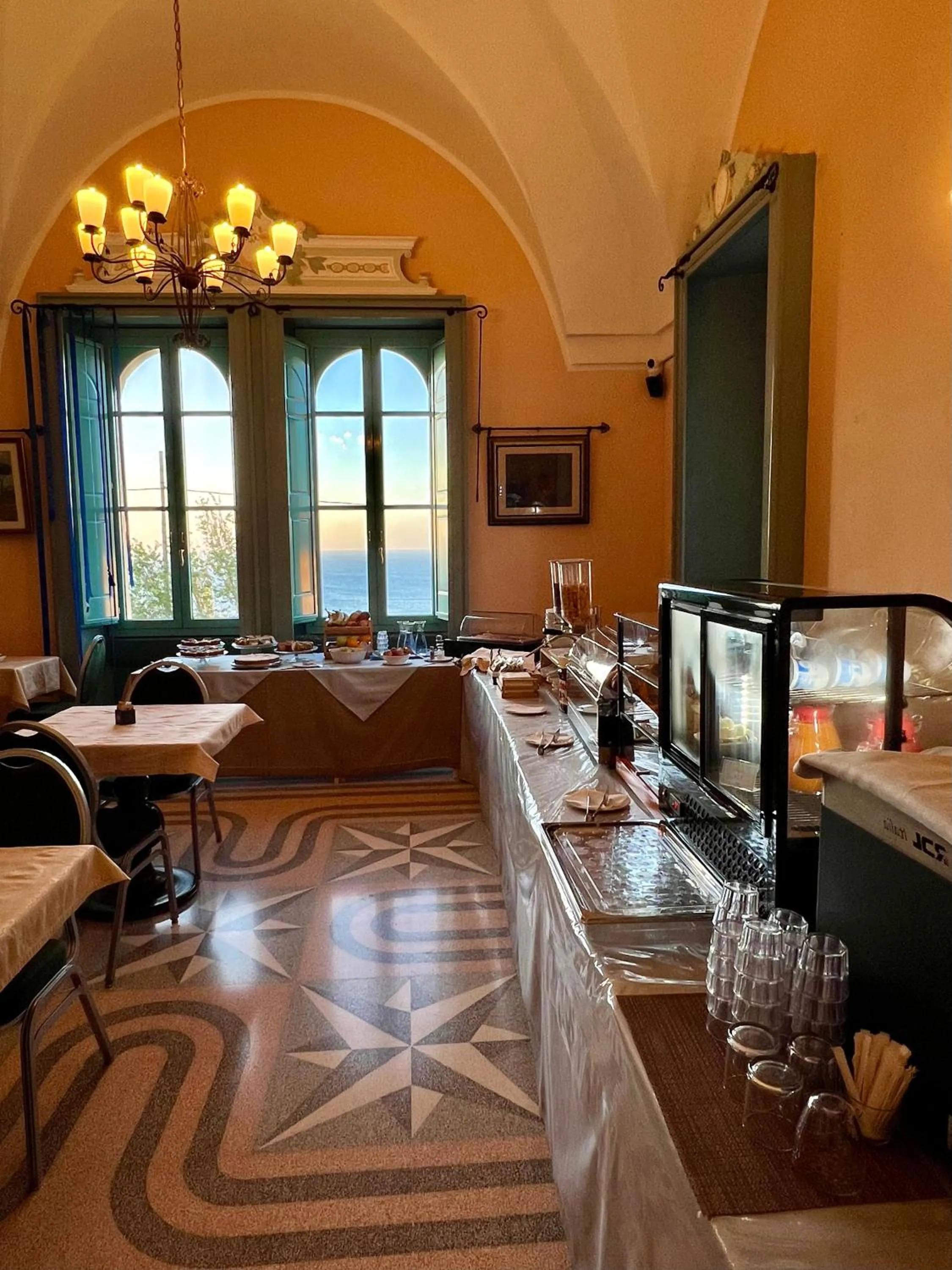 Buffet breakfast in Villa Cesarea Dimora di Charme