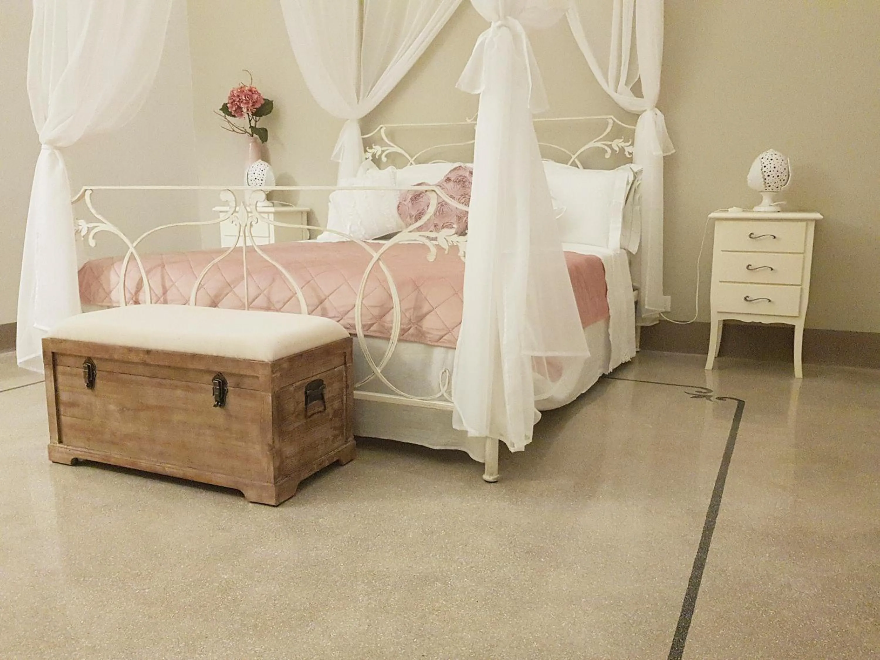 Bedroom, Bed in Villa Cesarea Dimora di Charme