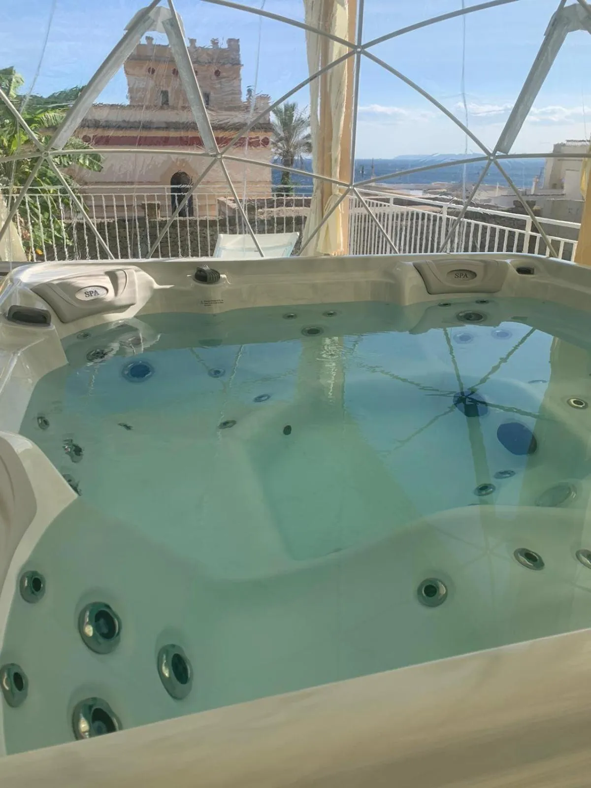 Hot Tub in Villa Cesarea Dimora di Charme