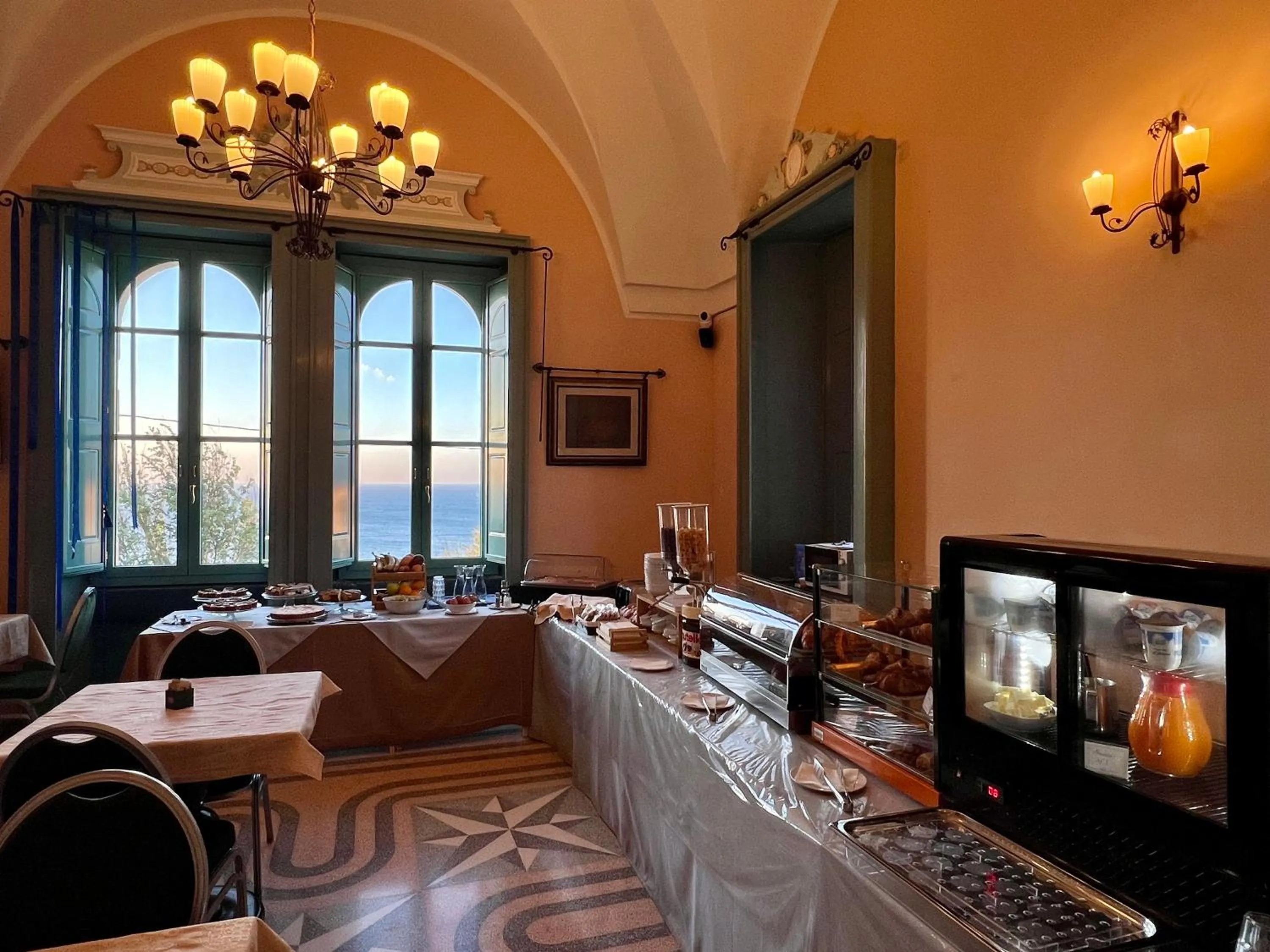 Food and drinks in Villa Cesarea Dimora di Charme