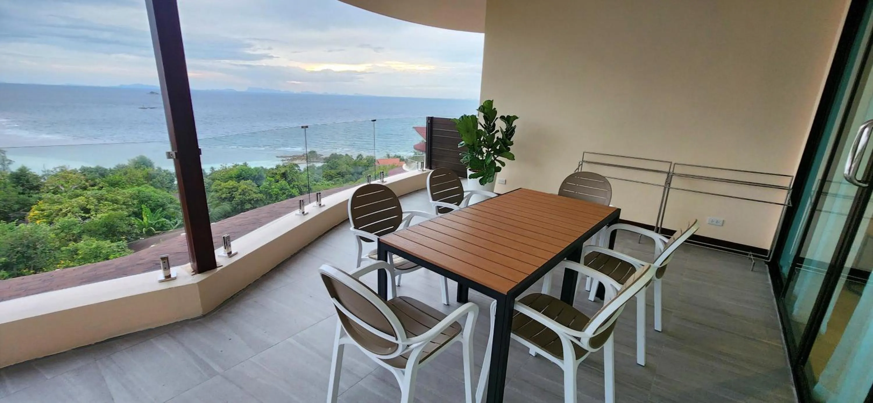 Balcony/Terrace in Sunset Hill Boutique Resort Koh Phangan