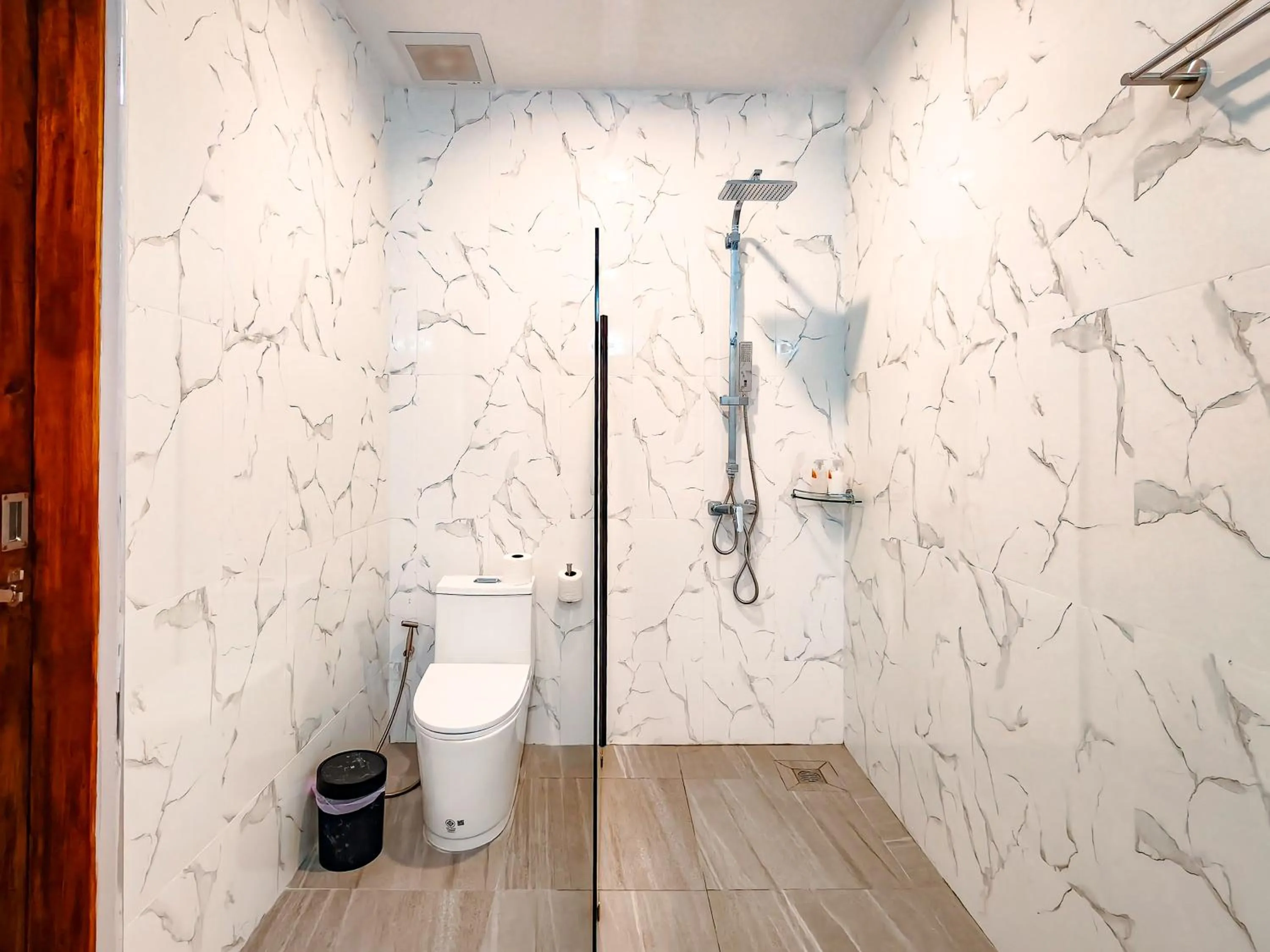 Shower in Sunset Hill Boutique Resort Koh Phangan