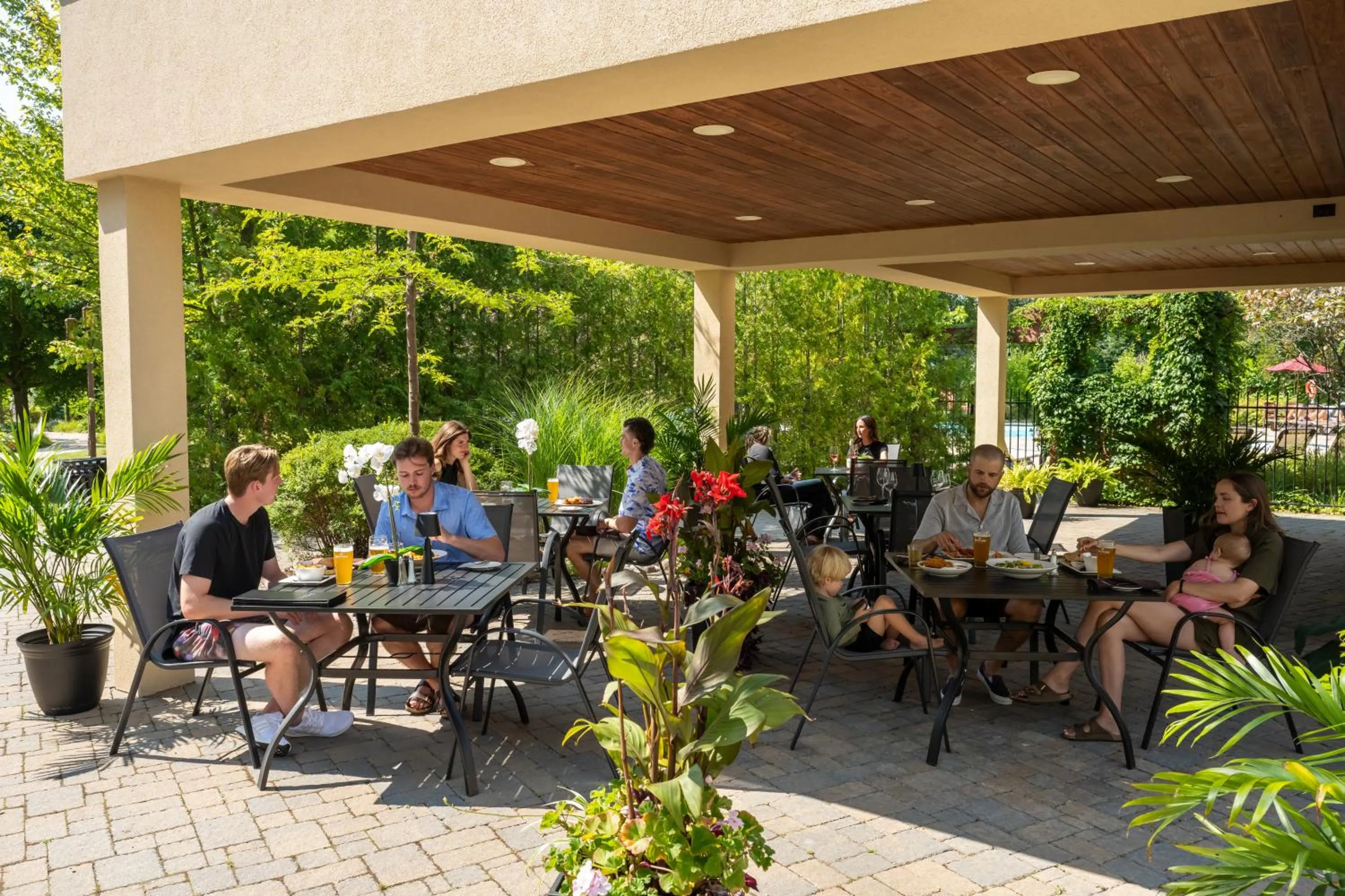 Dining area in Georgian Bay Hotel Trademark Collection by Wyndham