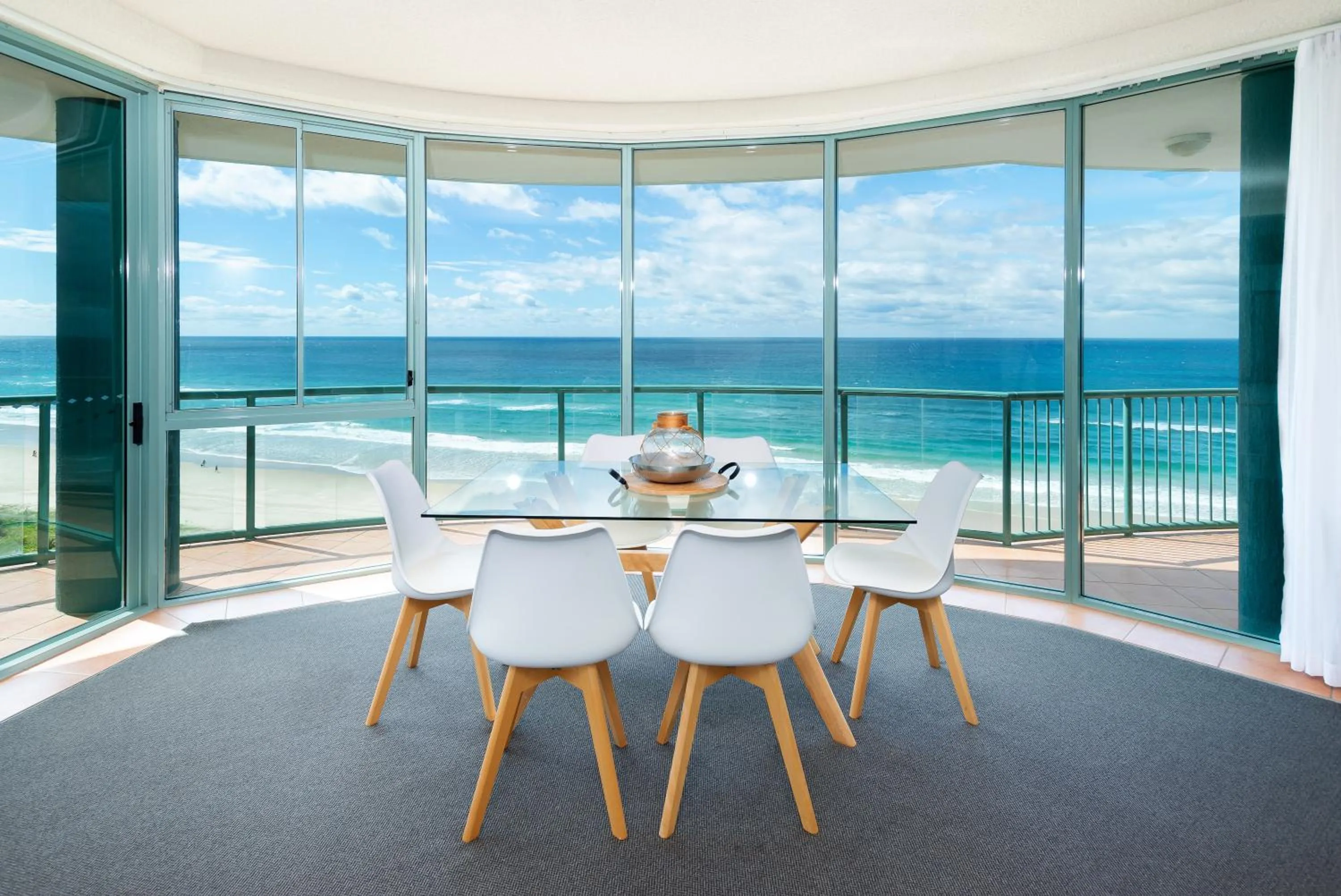 Dining area in The Waterford on Main Beach