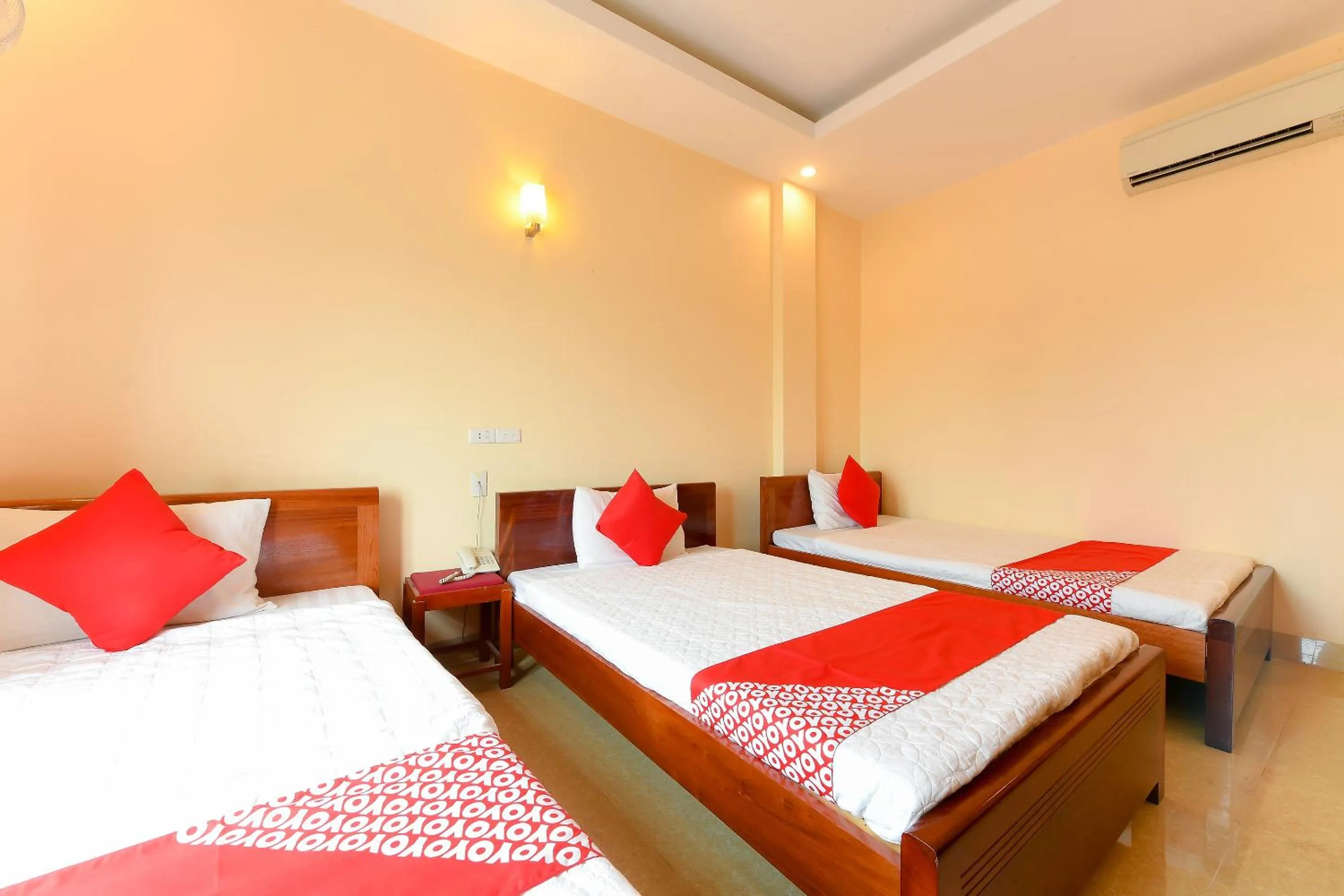 Bedroom, Bed in TITANIC HOTEL