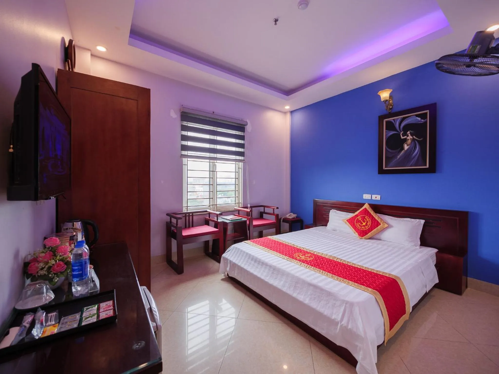 Living room, Bed in TITANIC HOTEL