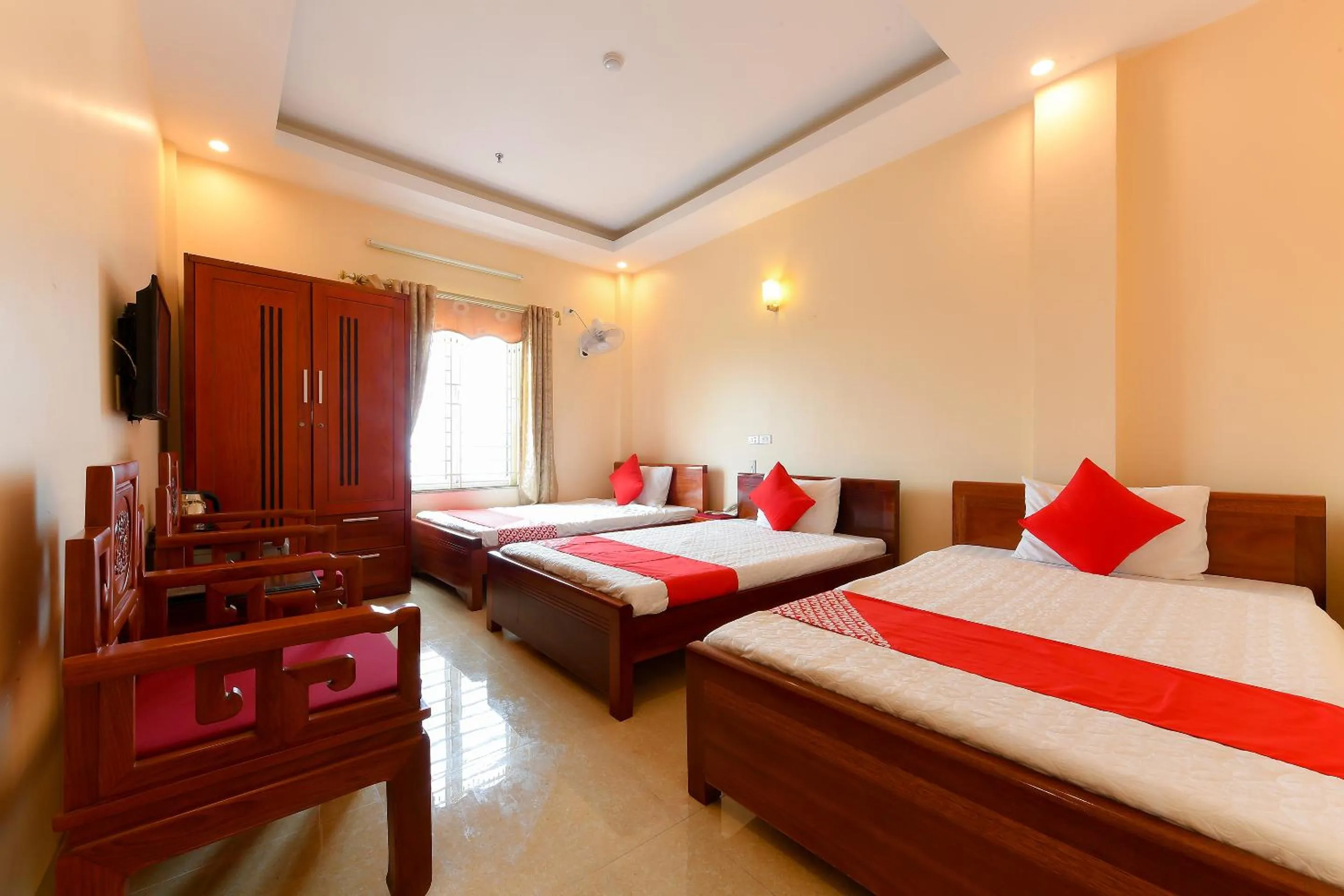 Bedroom, Bed in TITANIC HOTEL