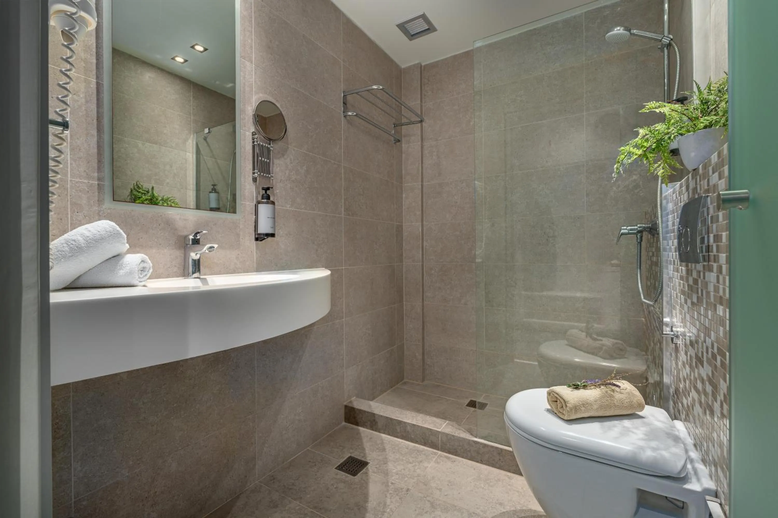 Bathroom in Ammon Zeus Luxury Beach Hotel