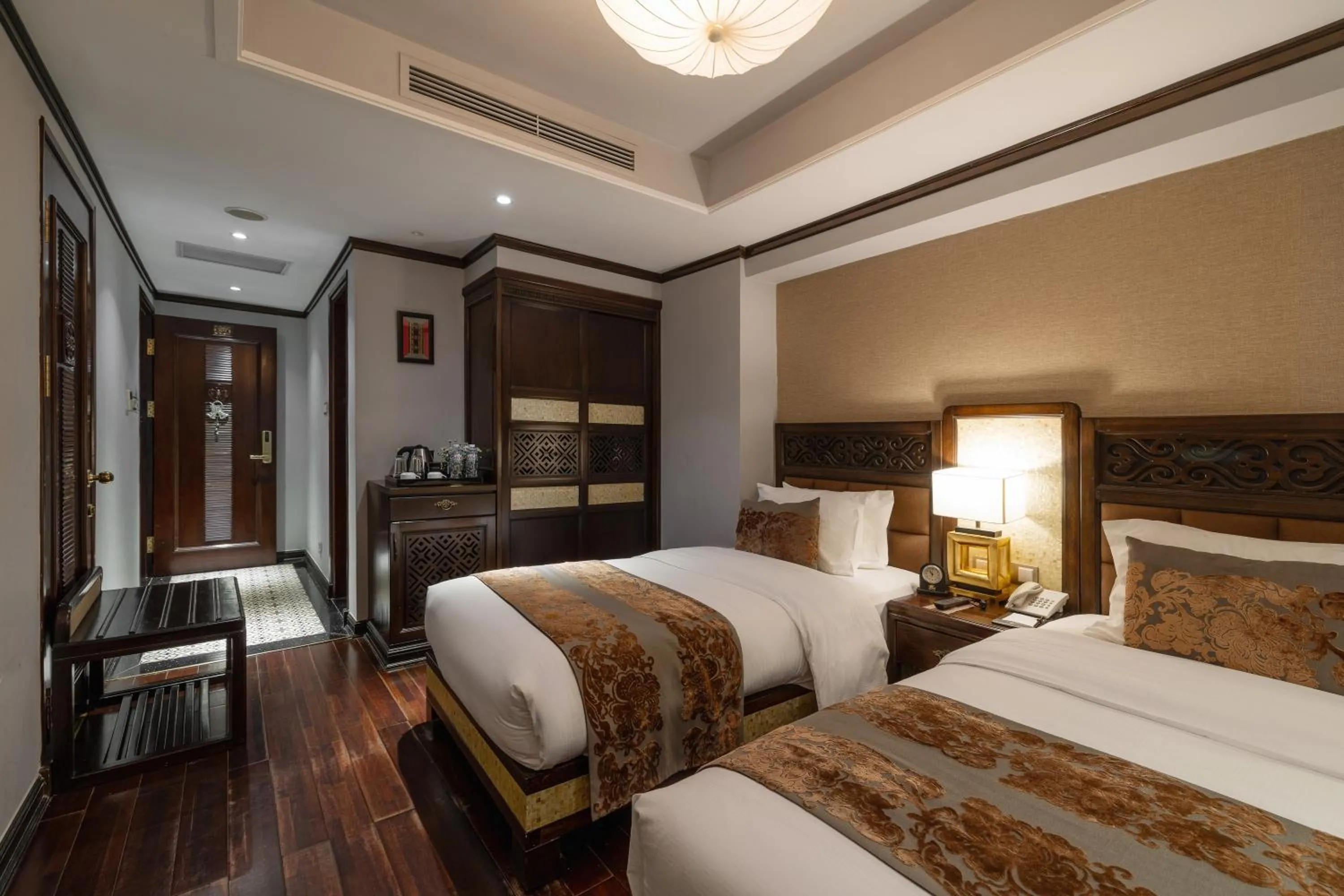 Twin Room with City View in Golden Lotus Luxury Hotel