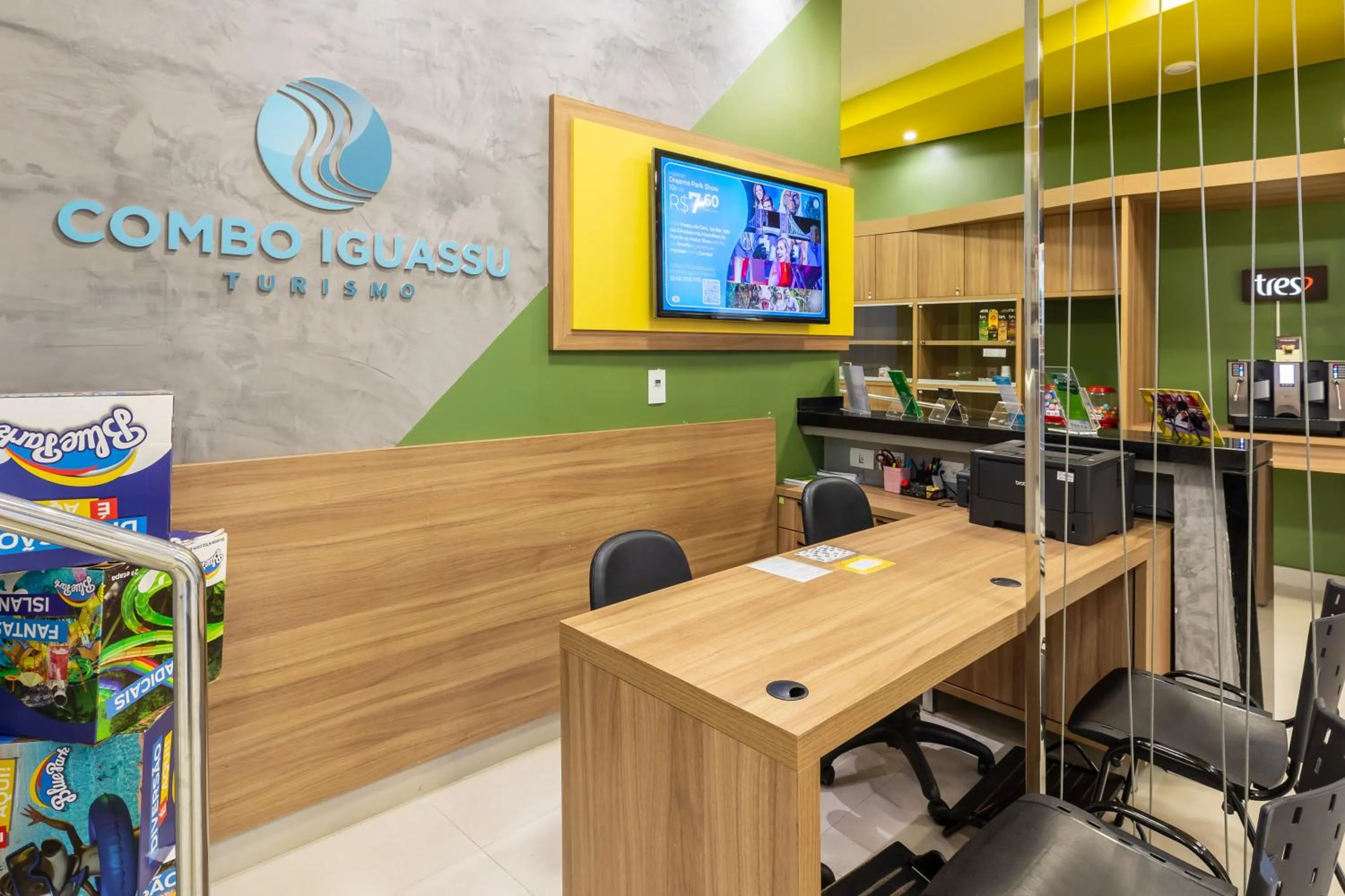 Lobby or reception in Tarobá Express