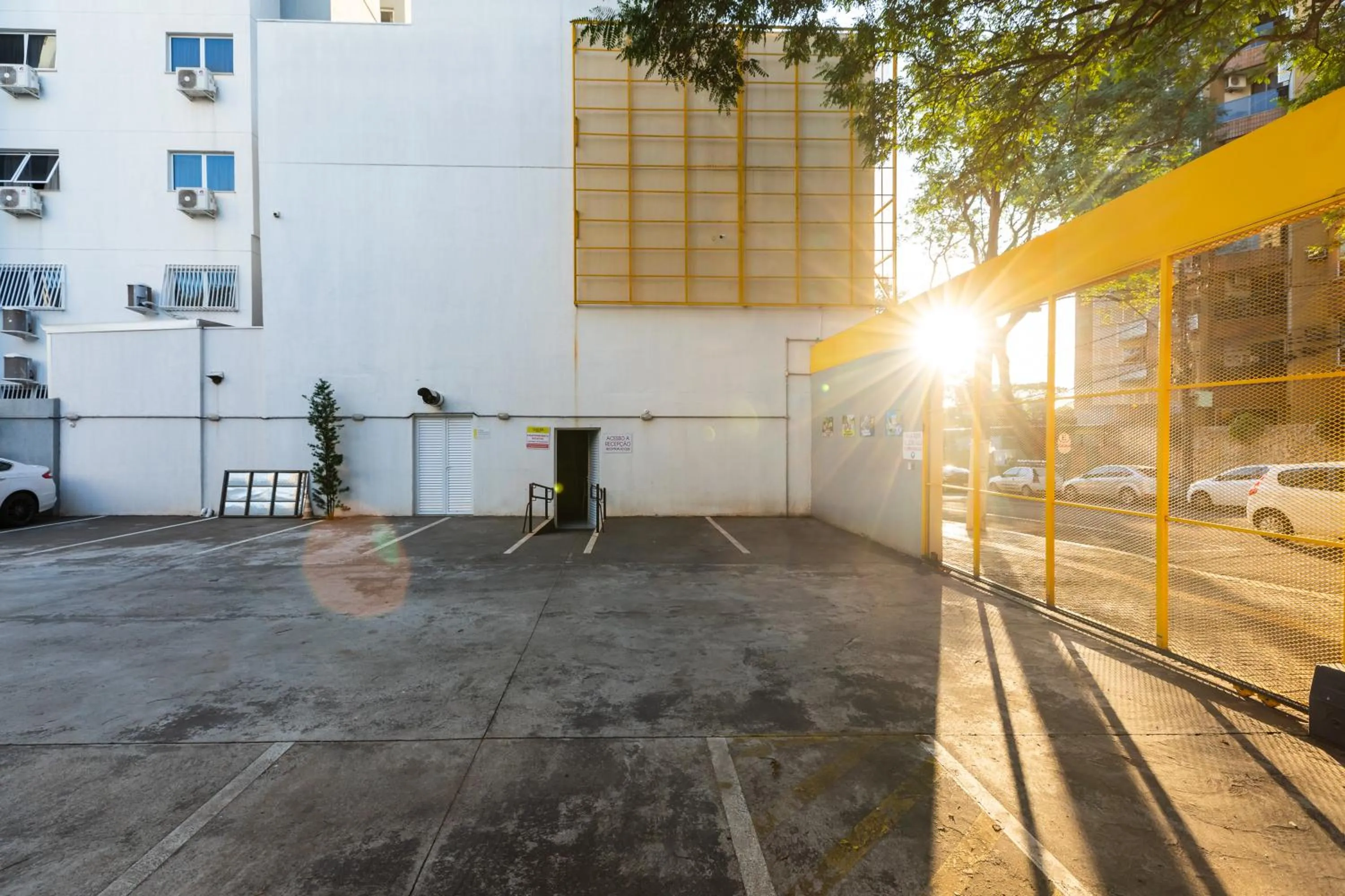 Day in Tarobá Express