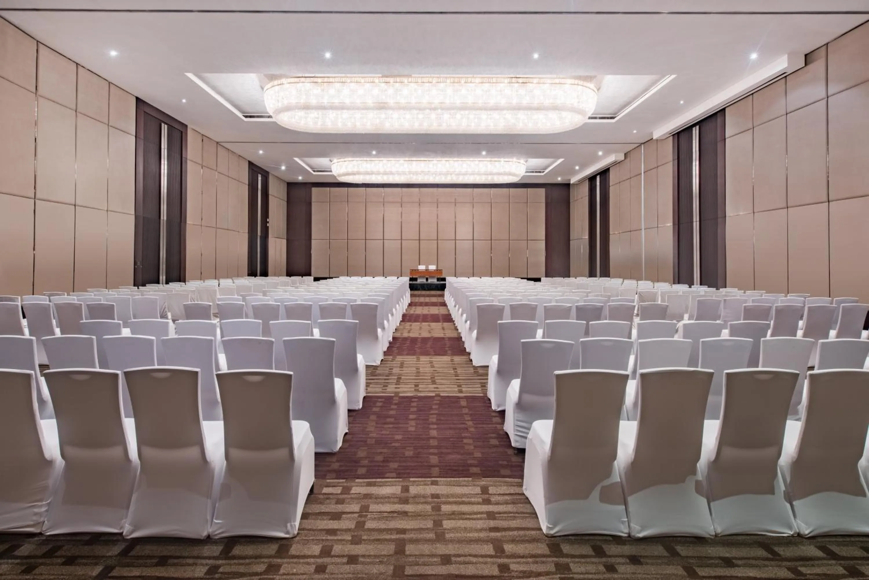 Banquet/Function facilities in Crowne Plaza Kochi by IHG
