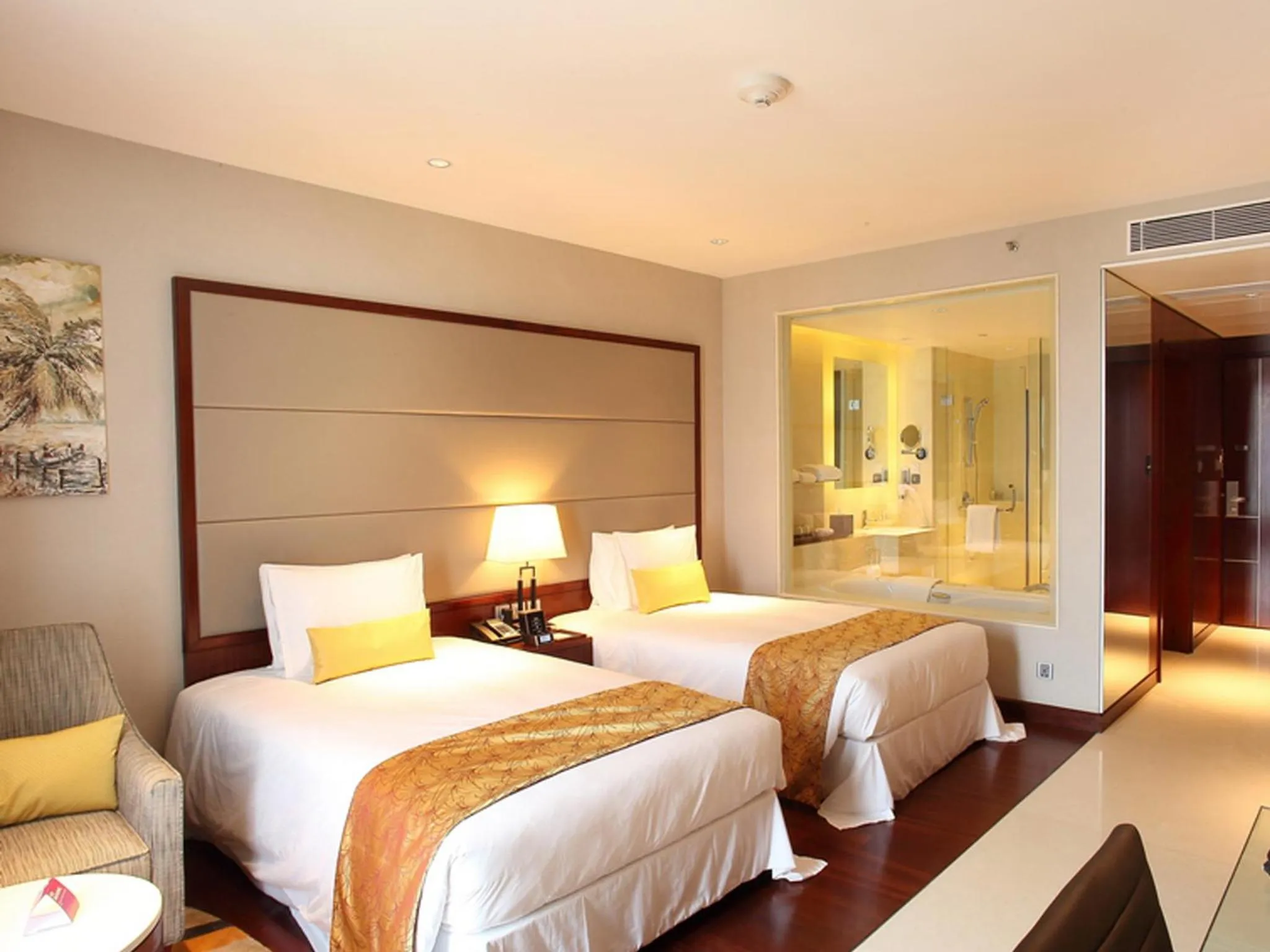 Bathroom, Bed in Crowne Plaza Kochi by IHG
