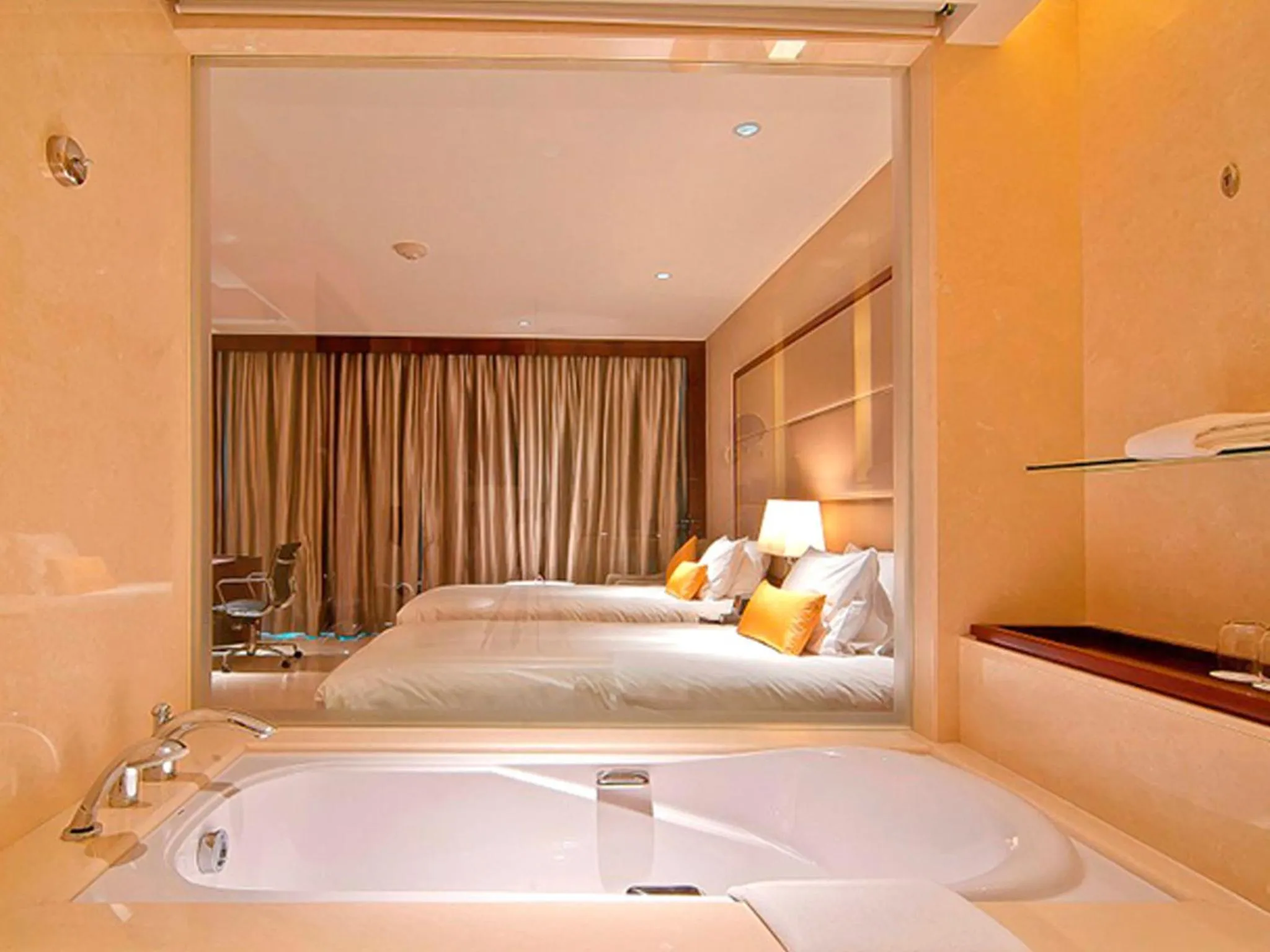 Shower, Bed in Crowne Plaza Kochi by IHG