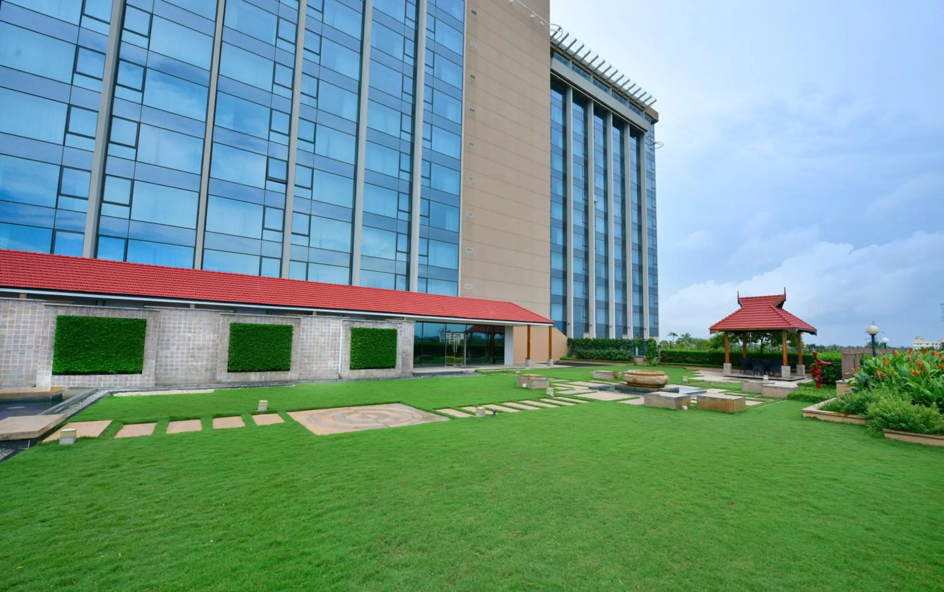 Spa and wellness centre/facilities in Crowne Plaza Kochi by IHG