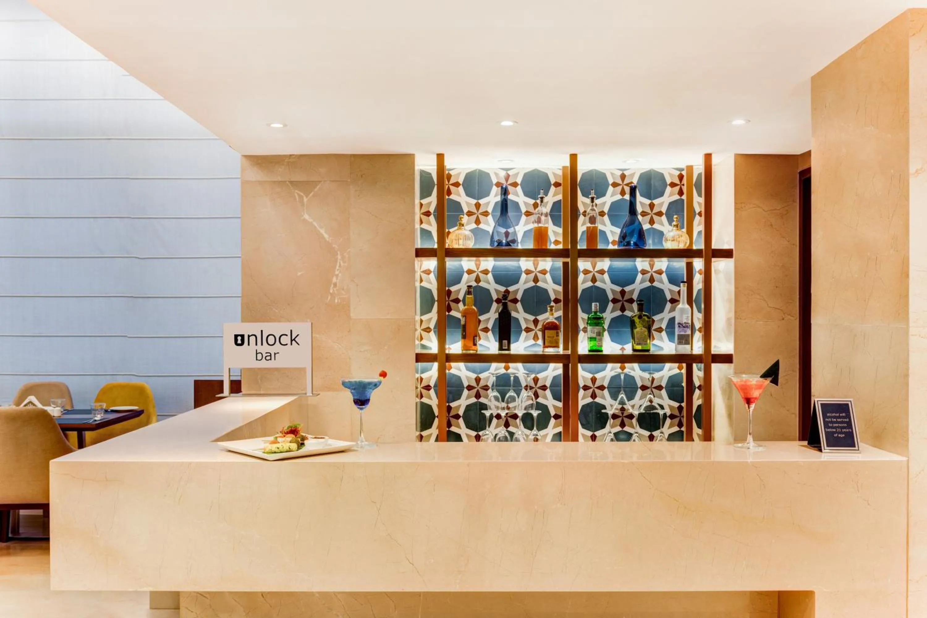 Lounge or bar in Hotel Aketa Rajpur Road Dehradun, Dehradun