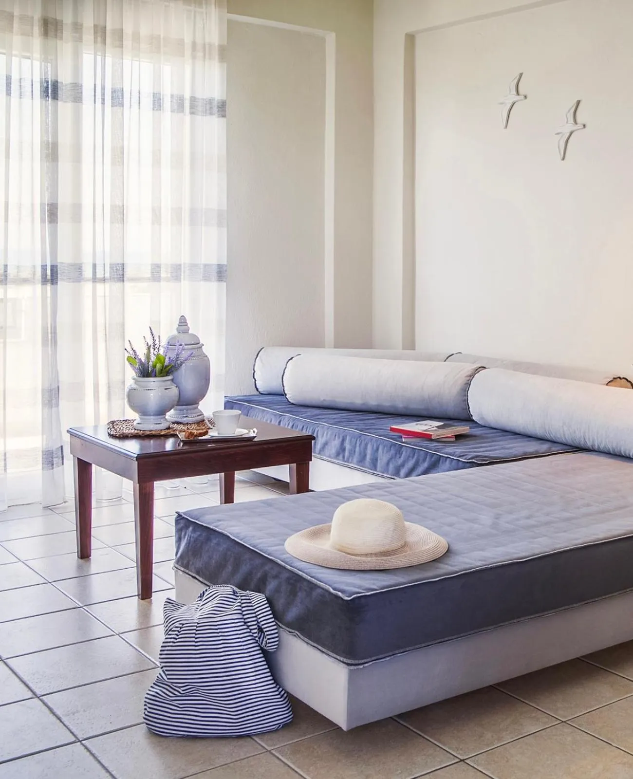 Living room, Bed in Akti Retzika