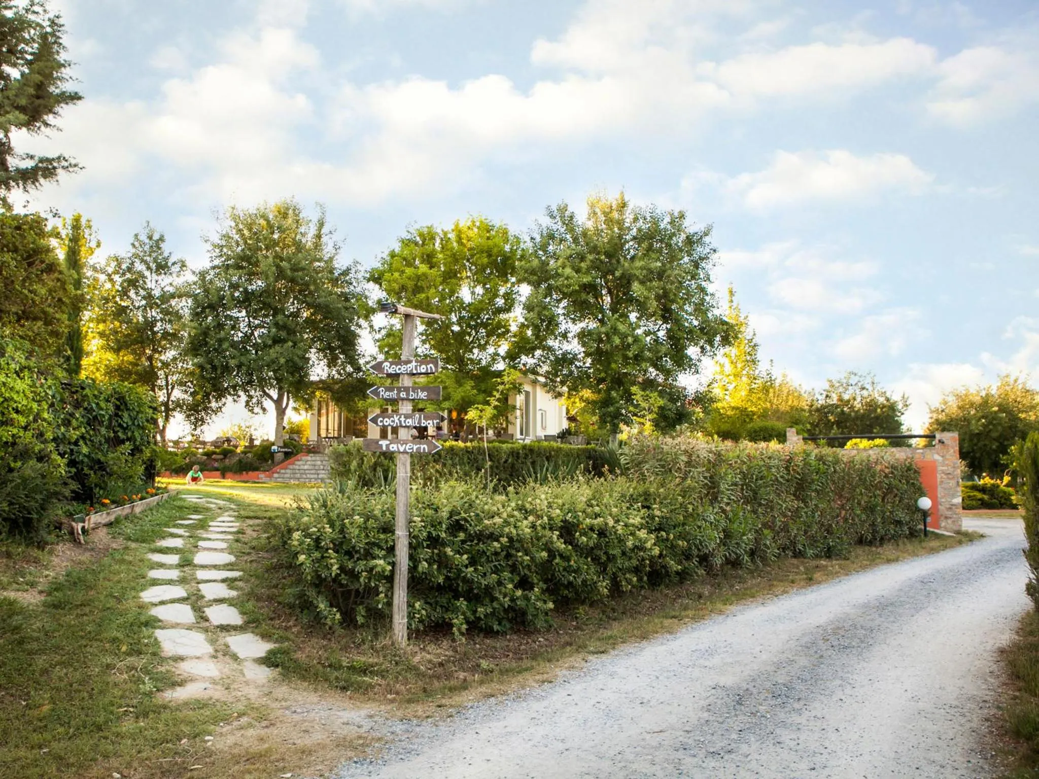 Area and facilities in Akti Retzika