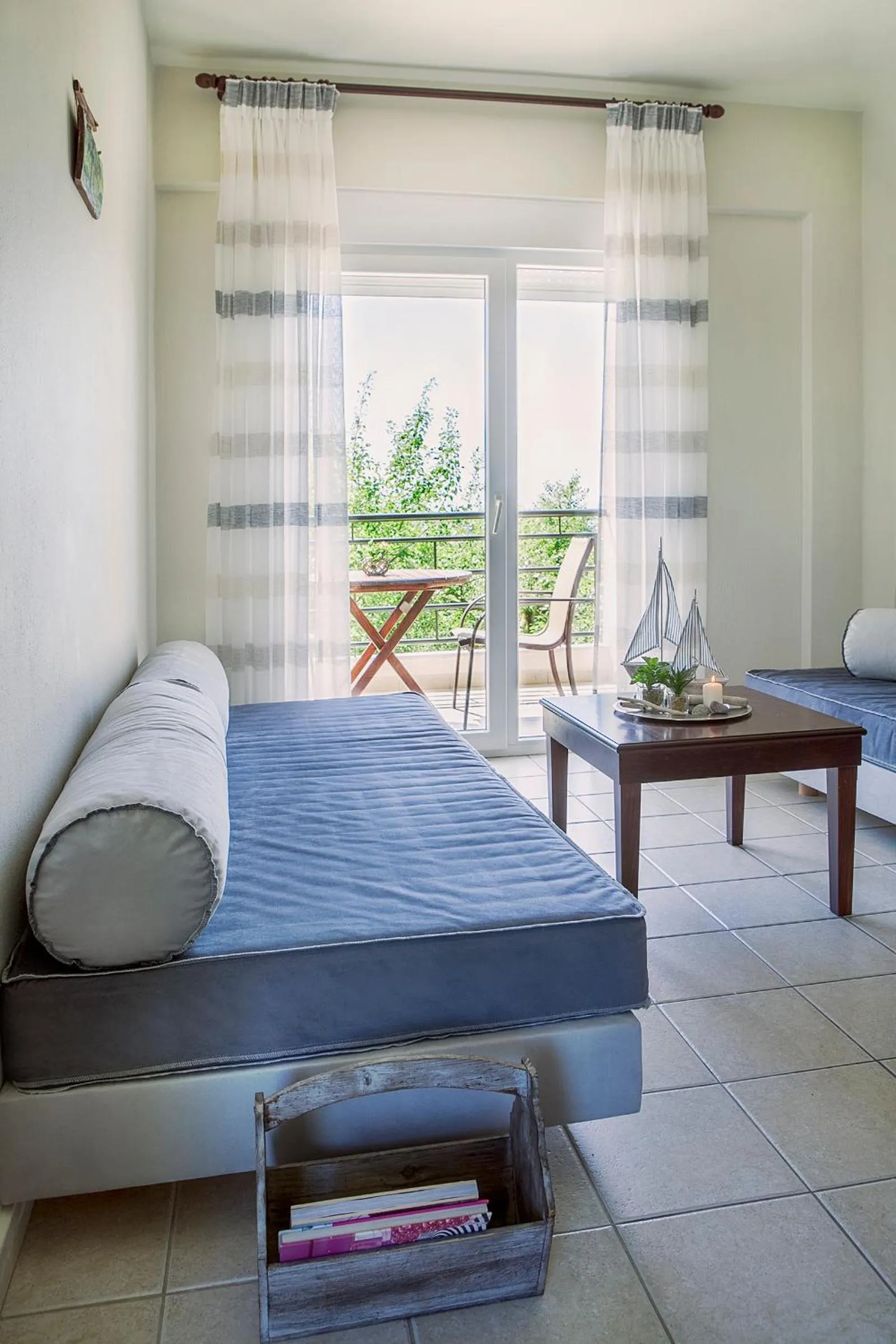 Living room, Bed in Akti Retzika