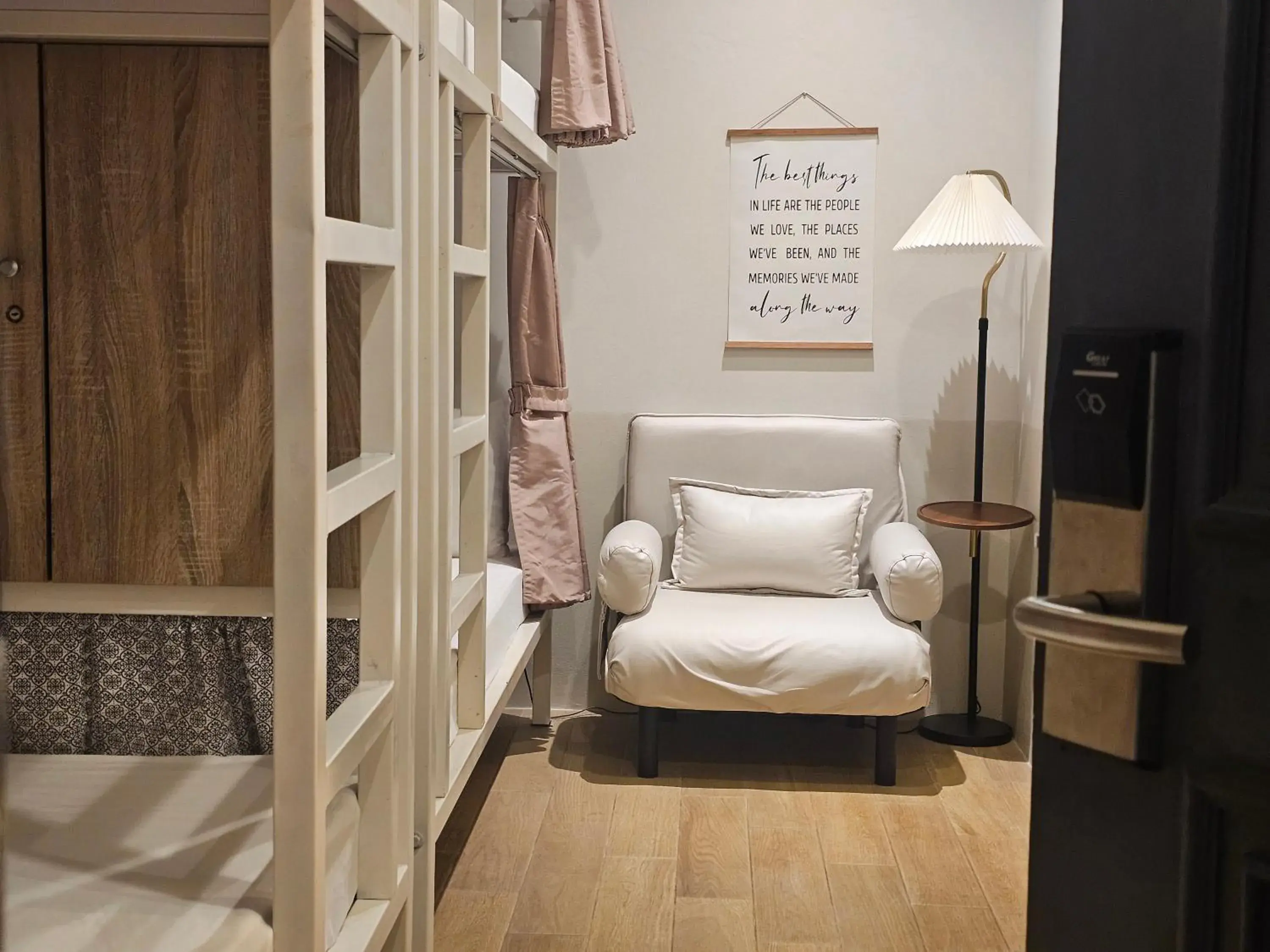 Quadruple Room with Private Bathroom in A Day inn Ranong Hostel Quadruple Room with Private Bathroom in A Day inn Ranong Hostel