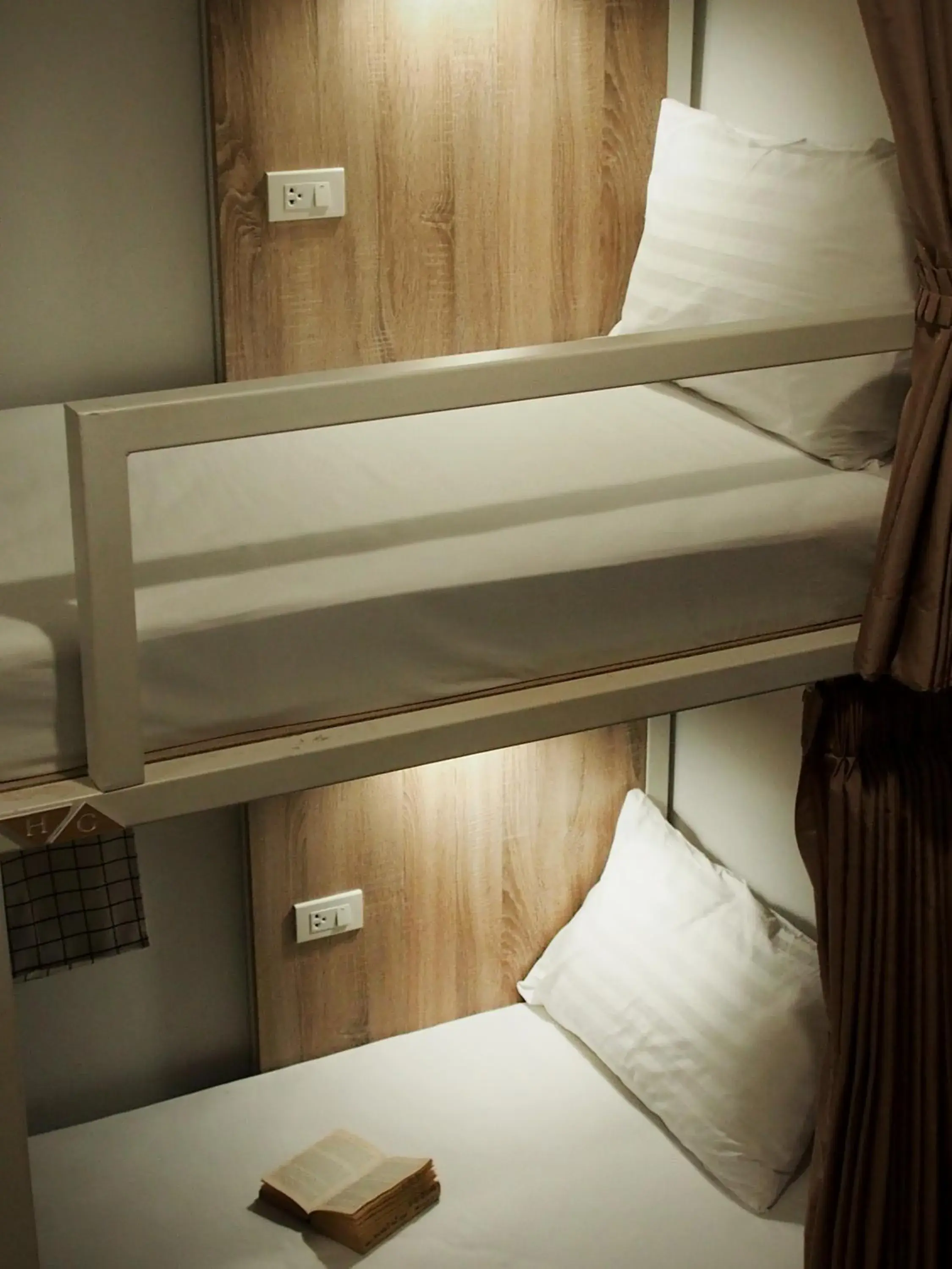 Bunk Bed in Mixed Dormitory Room in A Day inn Ranong Hostel Bunk Bed in Mixed Dormitory Room in A Day inn Ranong Hostel