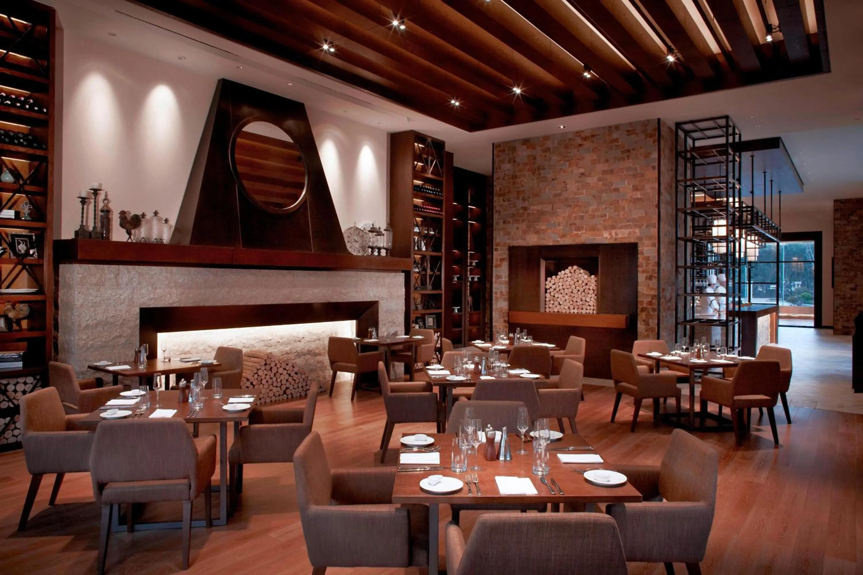 Restaurant/places to eat in Shanghai Marriott Hotel Pudong East - Only a 20 minute drive from Disney