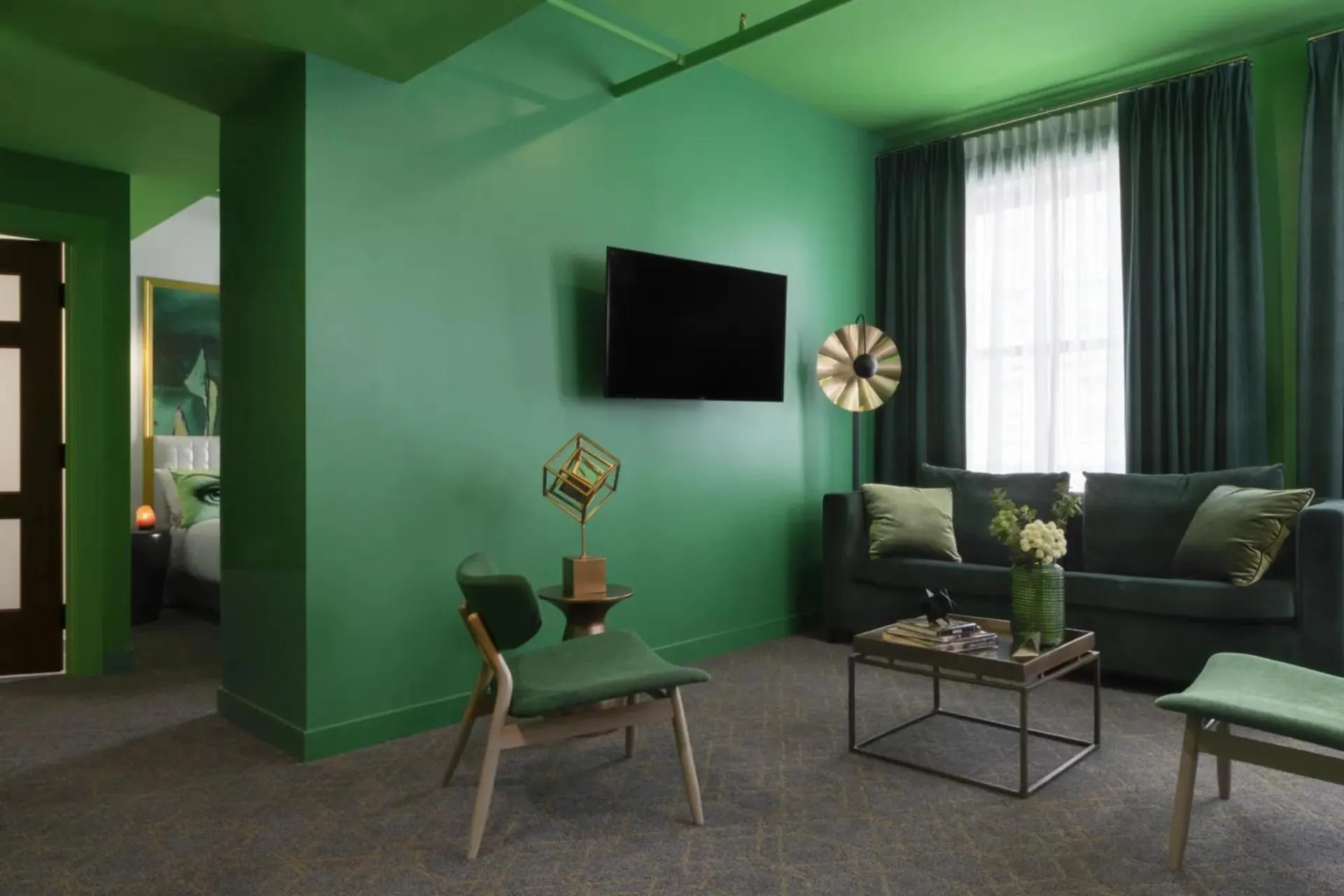 TV and multimedia in Angad Arts Hotel St Louis, Tapestry Collection by Hilton