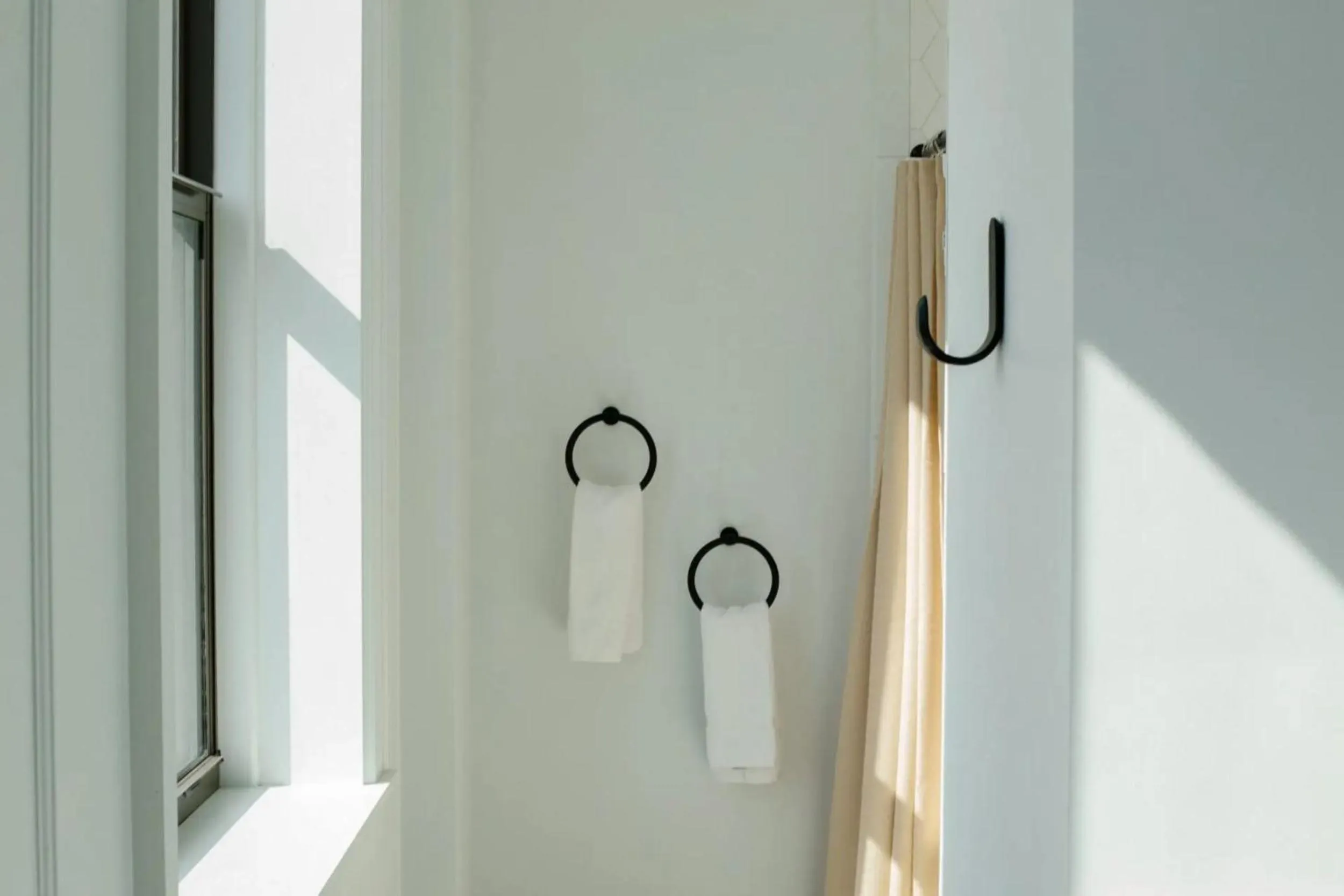 Bathroom in Angad Arts Hotel St Louis, Tapestry Collection by Hilton