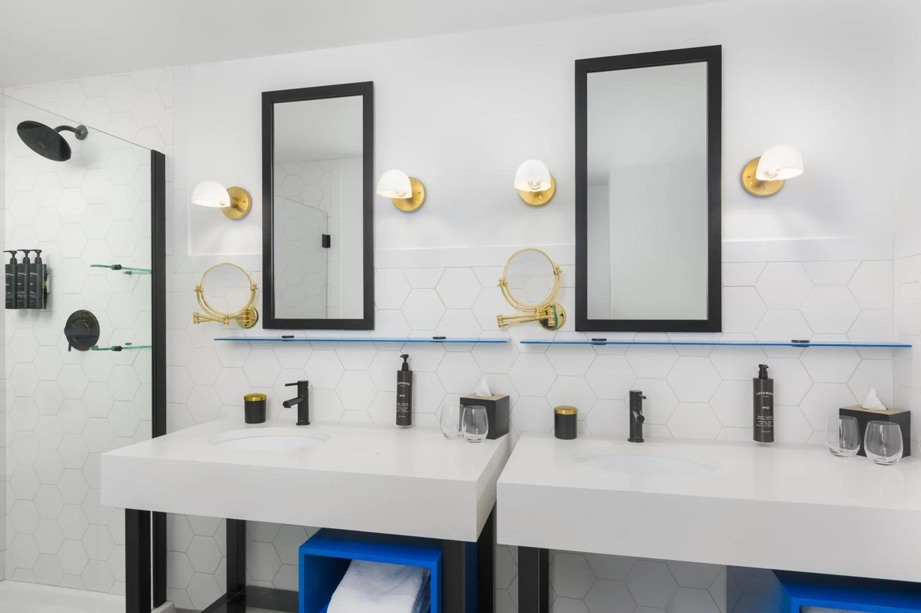 Bathroom in Angad Arts Hotel St Louis, Tapestry Collection by Hilton