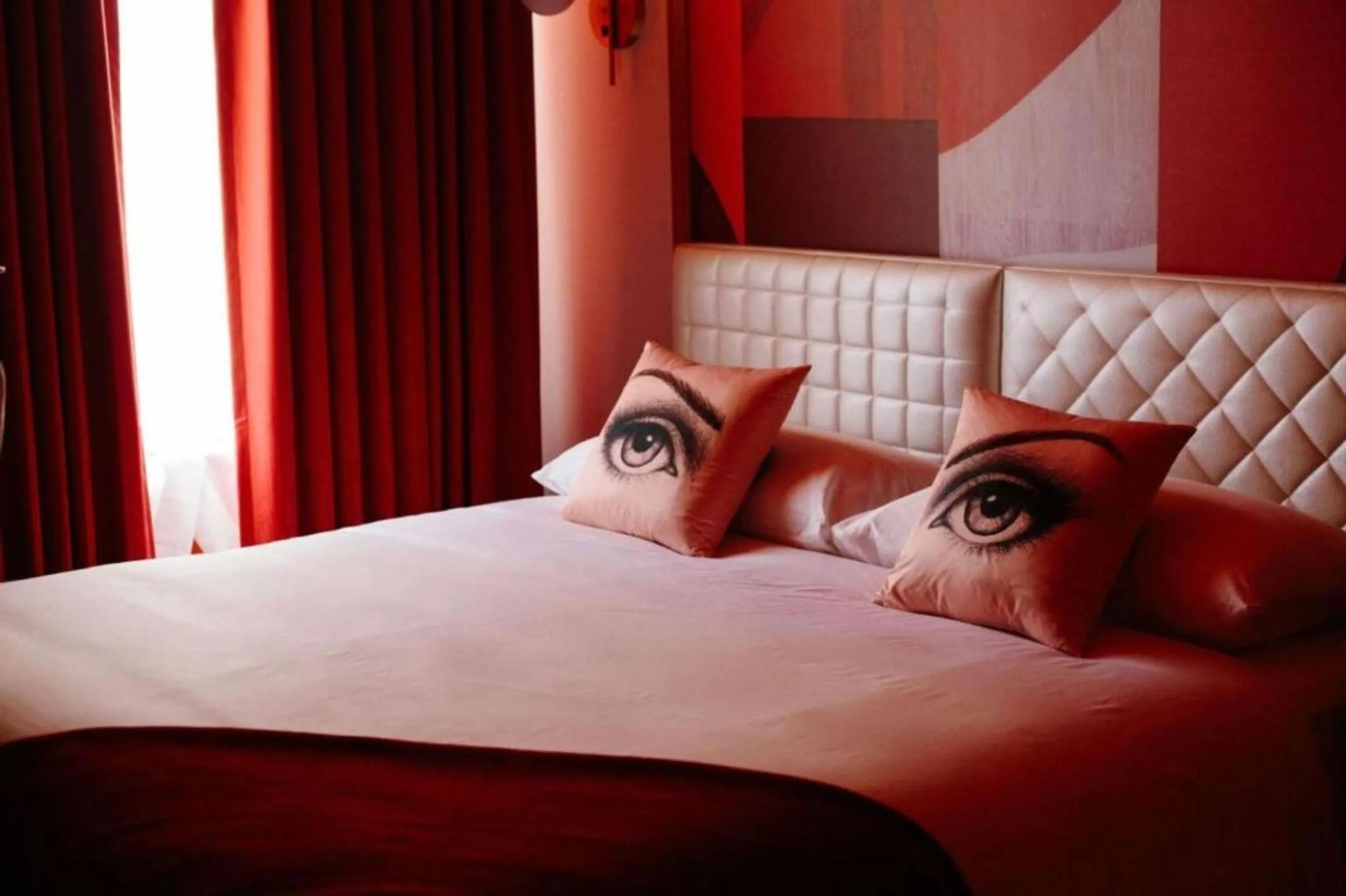 Bedroom, Bed in Angad Arts Hotel St Louis, Tapestry Collection by Hilton