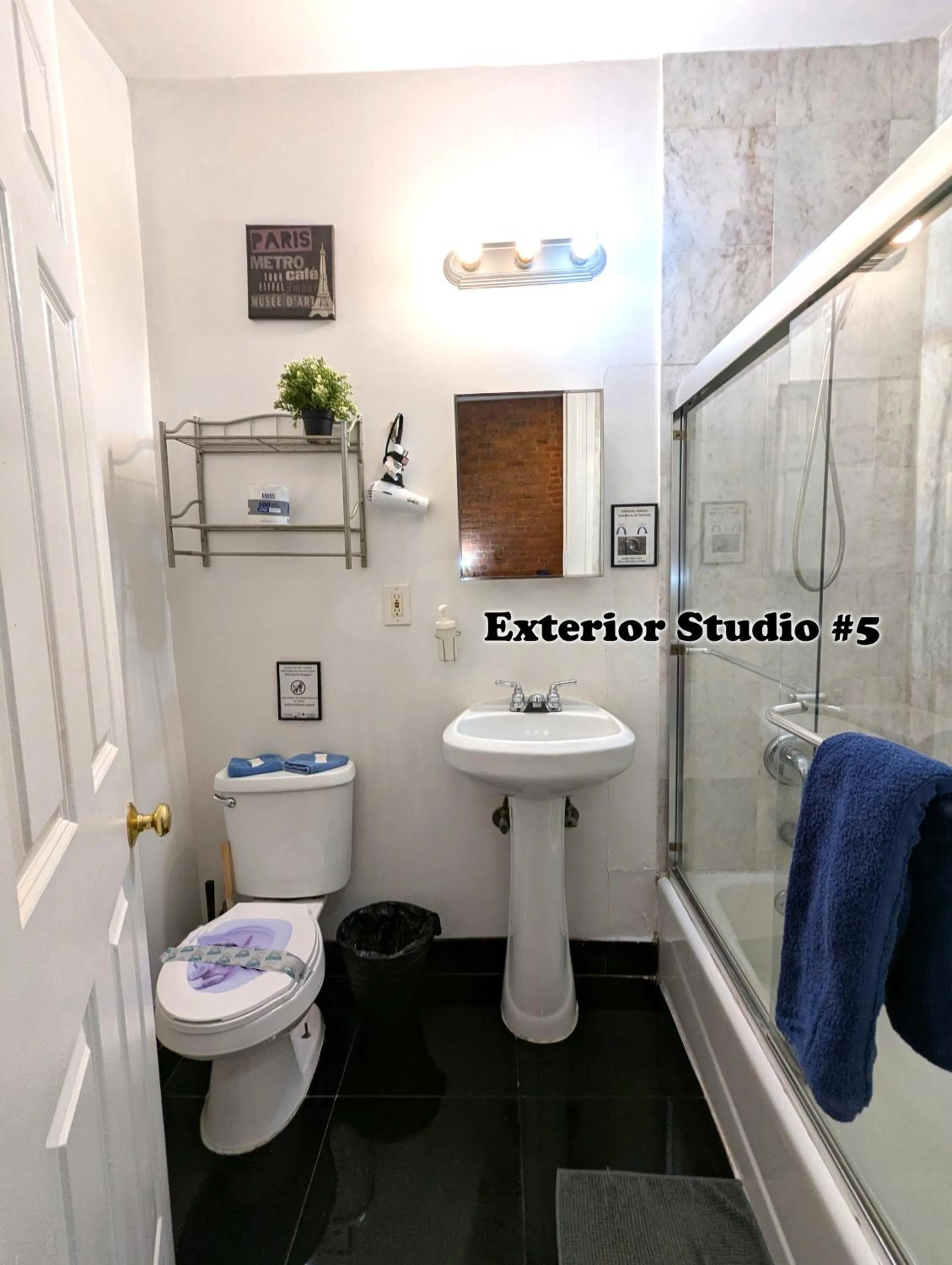 Bathroom in NYC Empire Apartments