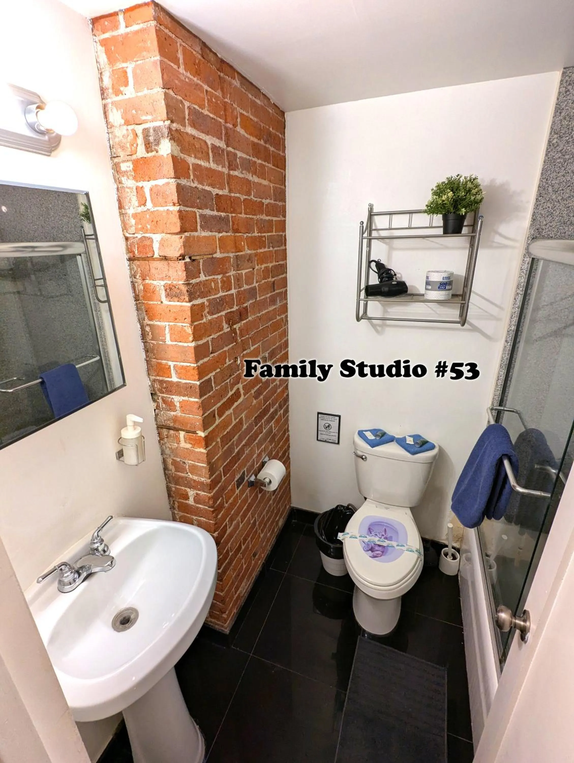 Bathroom in NYC Empire Apartments