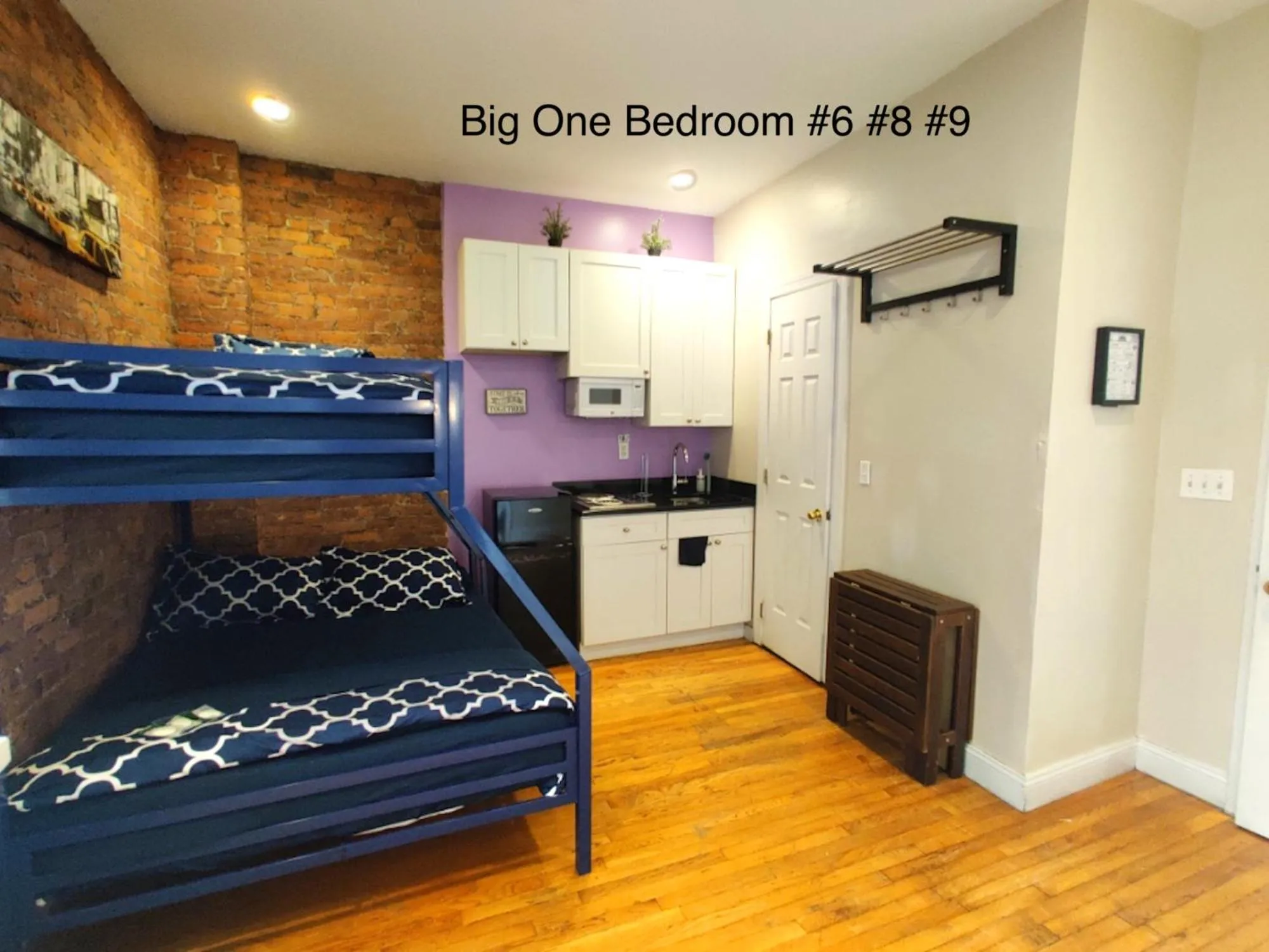 Kitchen or kitchenette, Bed in NYC Empire Apartments