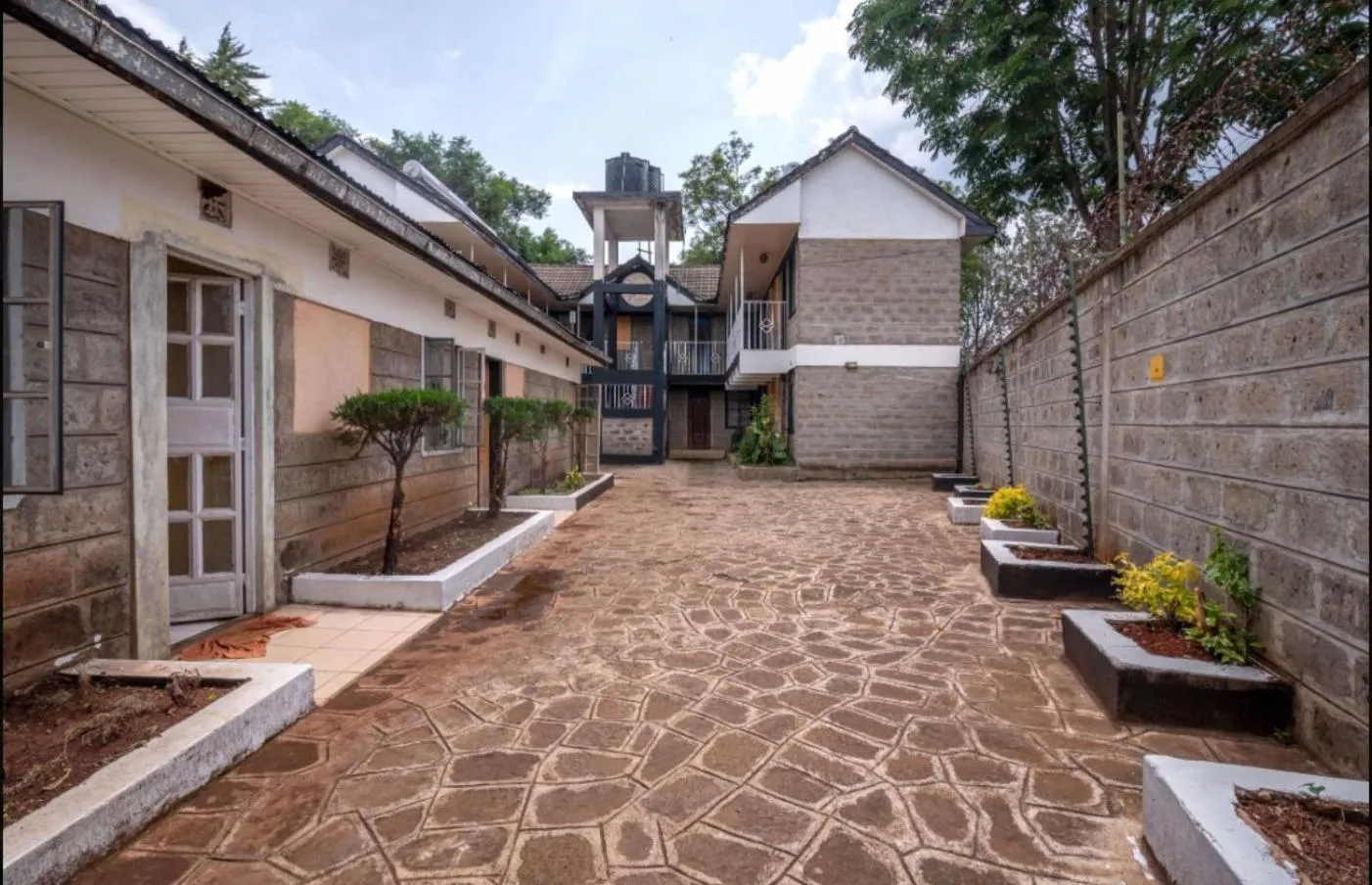 Property building in Hotel Troy