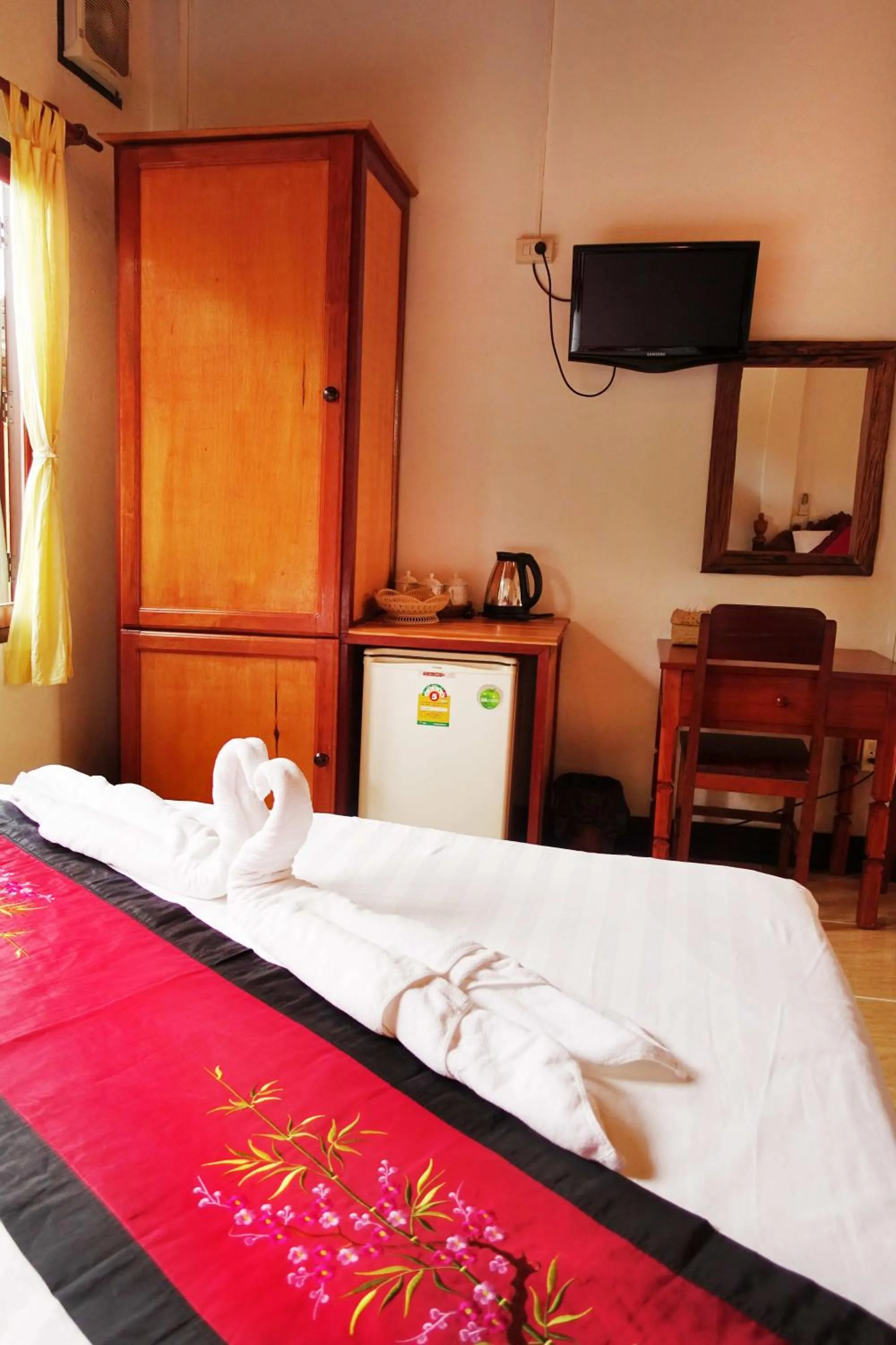 Bed in Villa Rattanakon