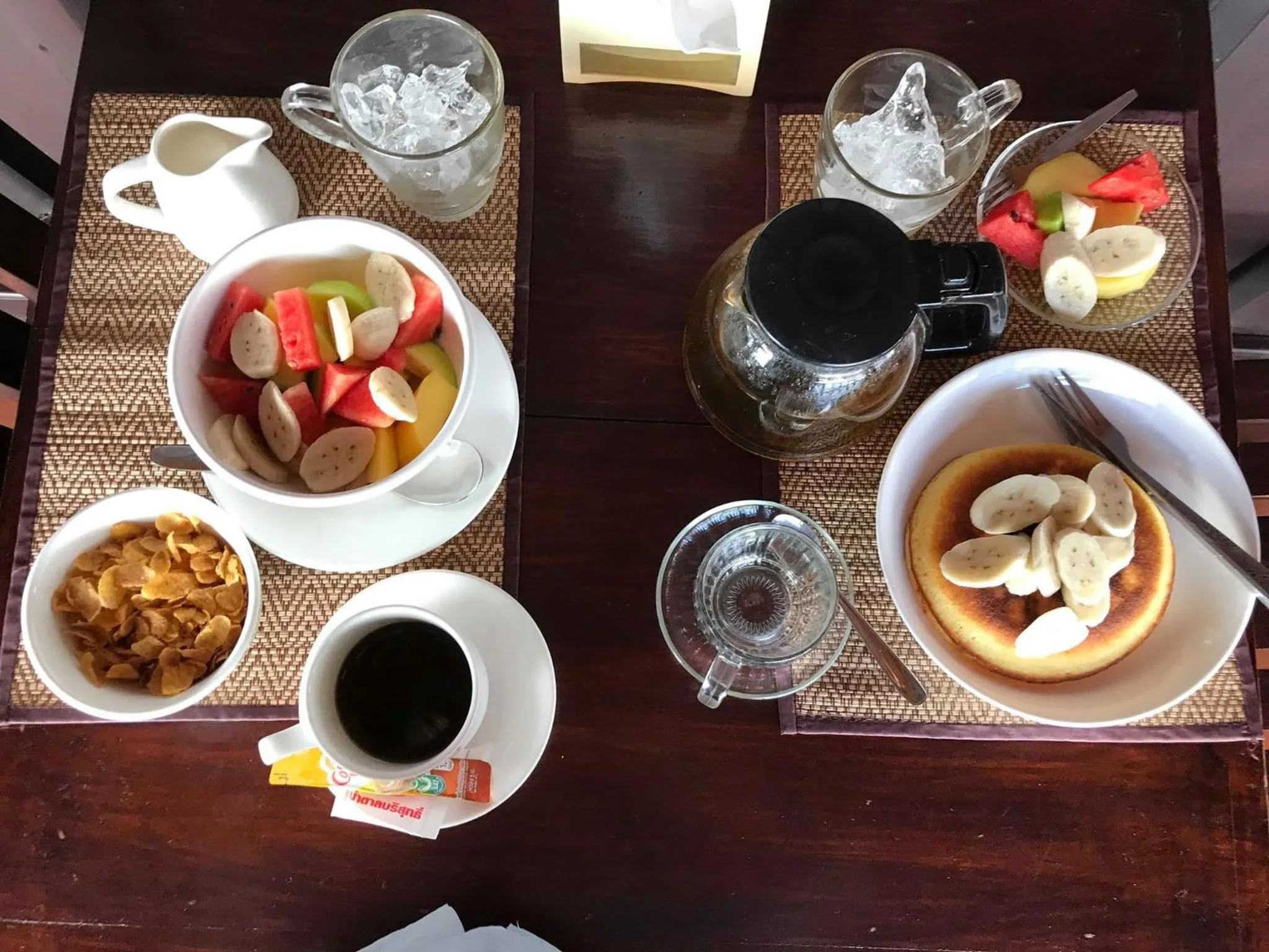 Food and drinks in Villa Rattanakon